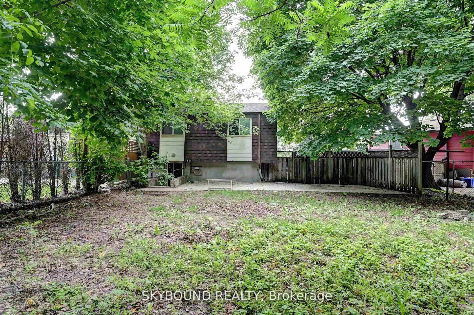 Photo 39 of 48 Cluthe Crescent, Kitchener, Brigadoon — HOMEH