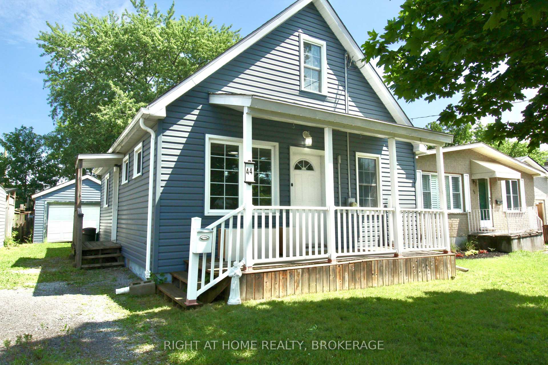 Front of 44 Cumming Street