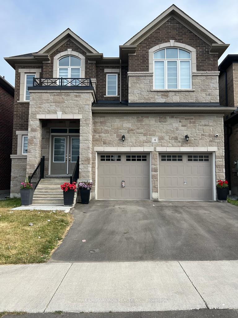 Front of Unit Lower, 4 Gillett Drive