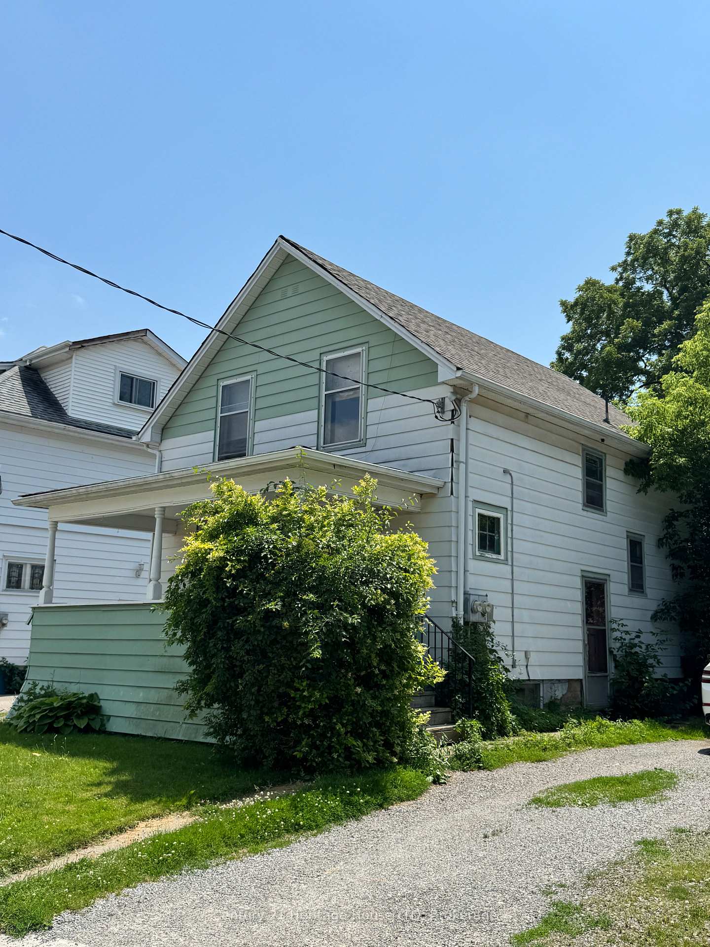 Photo 1 of 4680 Ryerson Crescent, Niagara Falls, Downtown — HOMEH