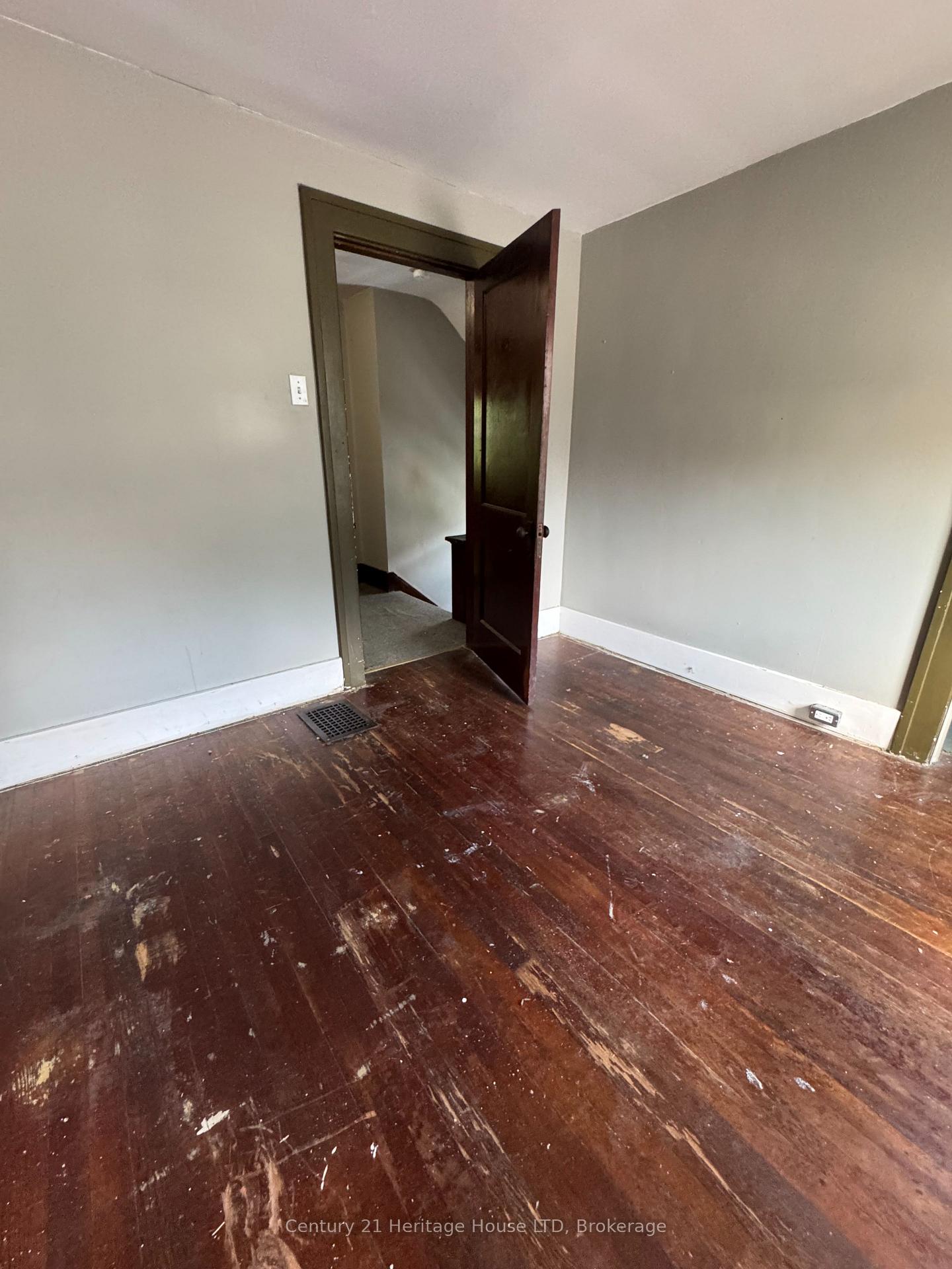 Photo 21 of 4680 Ryerson Crescent, Niagara Falls, Downtown — HOMEH