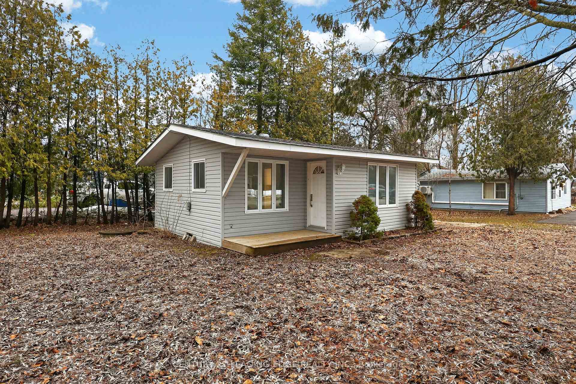 Photo 1 of 2073 Kate Avenue, Innisfil, Alcona — HOMEH