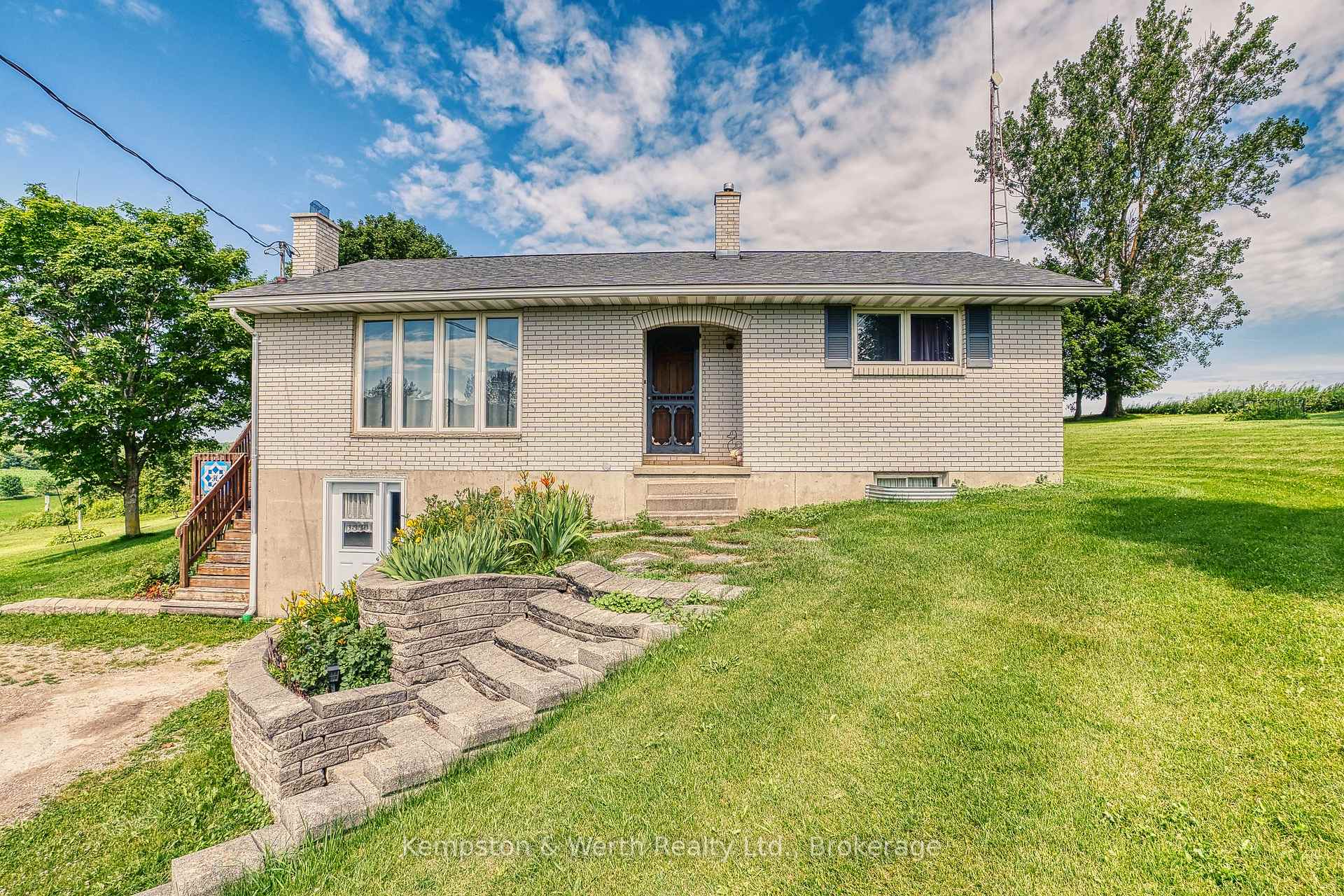 Photo 4 of 8660 146 Road, North Perth, Wallace — HOMEH