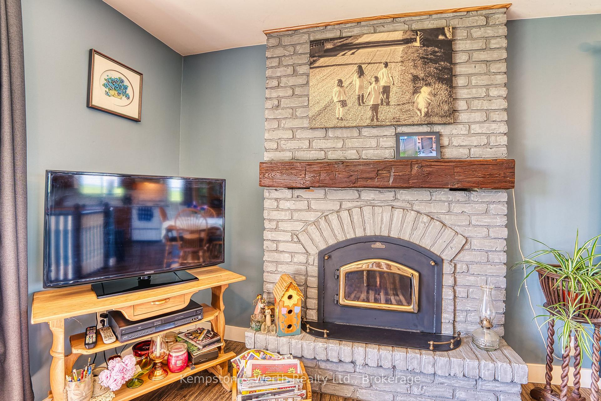 Photo 8 of 8660 146 Road, North Perth, Wallace — HOMEH