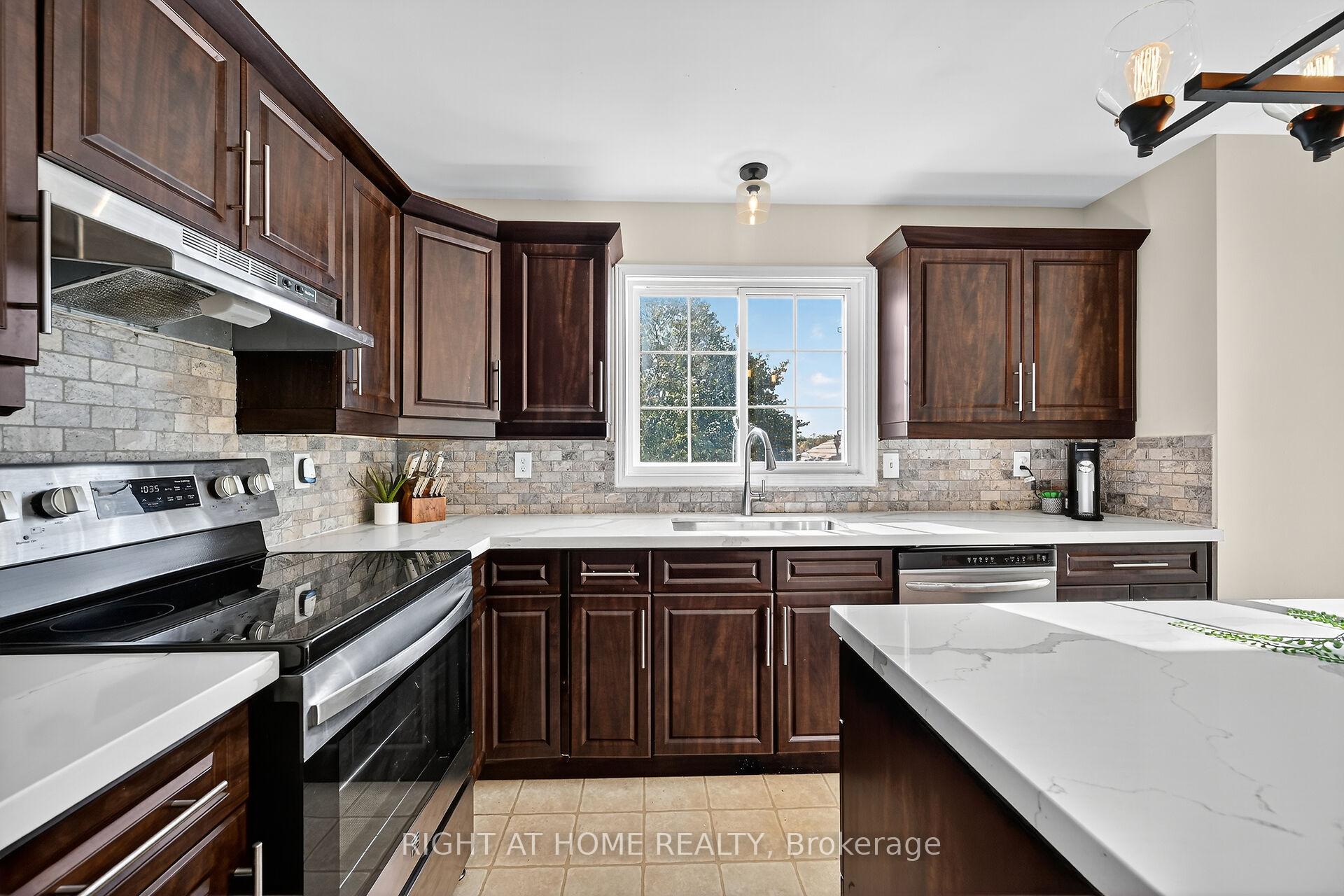Photo 9 of 8 Talbot Road, Haldimand — HOMEH