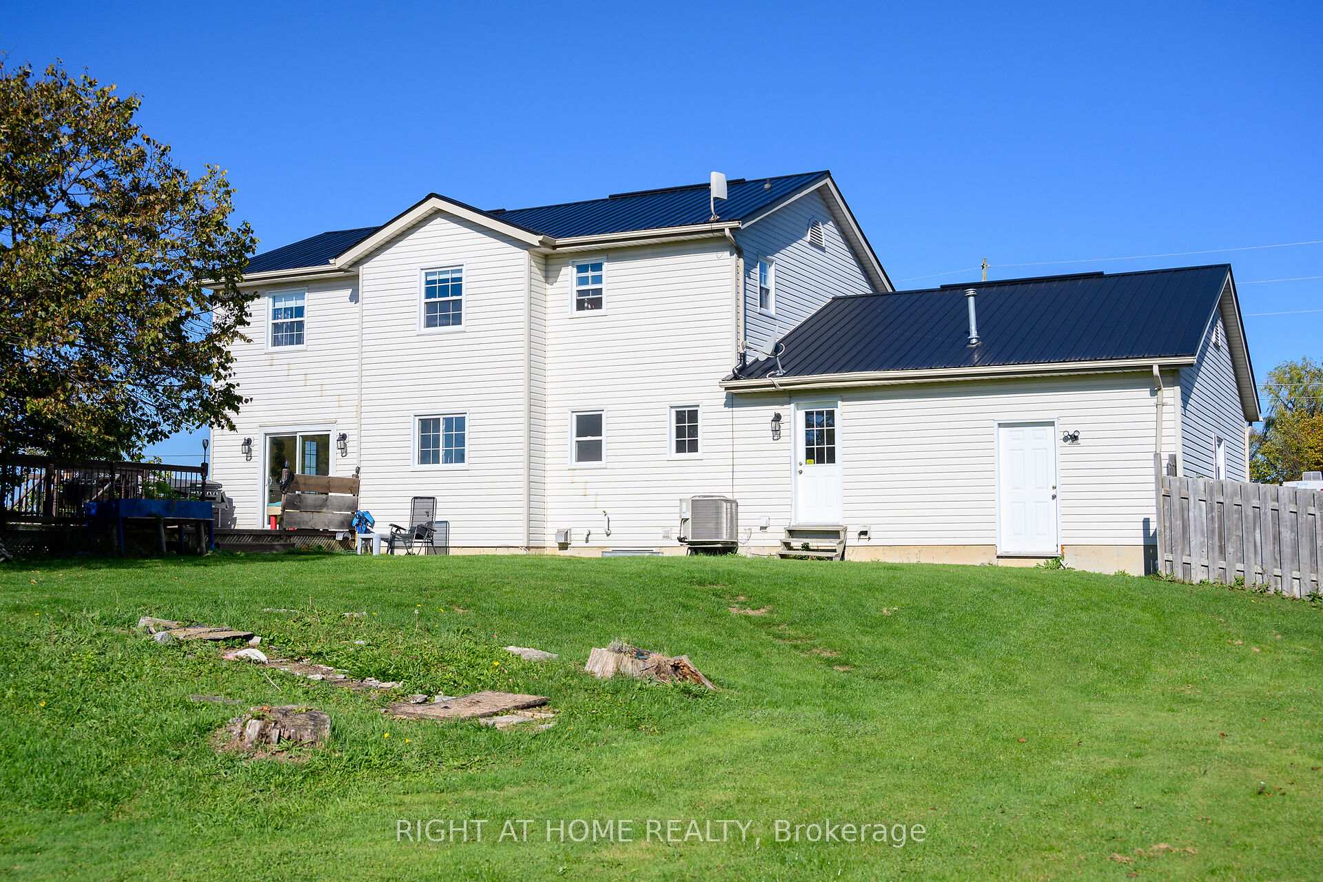 Photo 37 of 8 Talbot Road, Haldimand — HOMEH