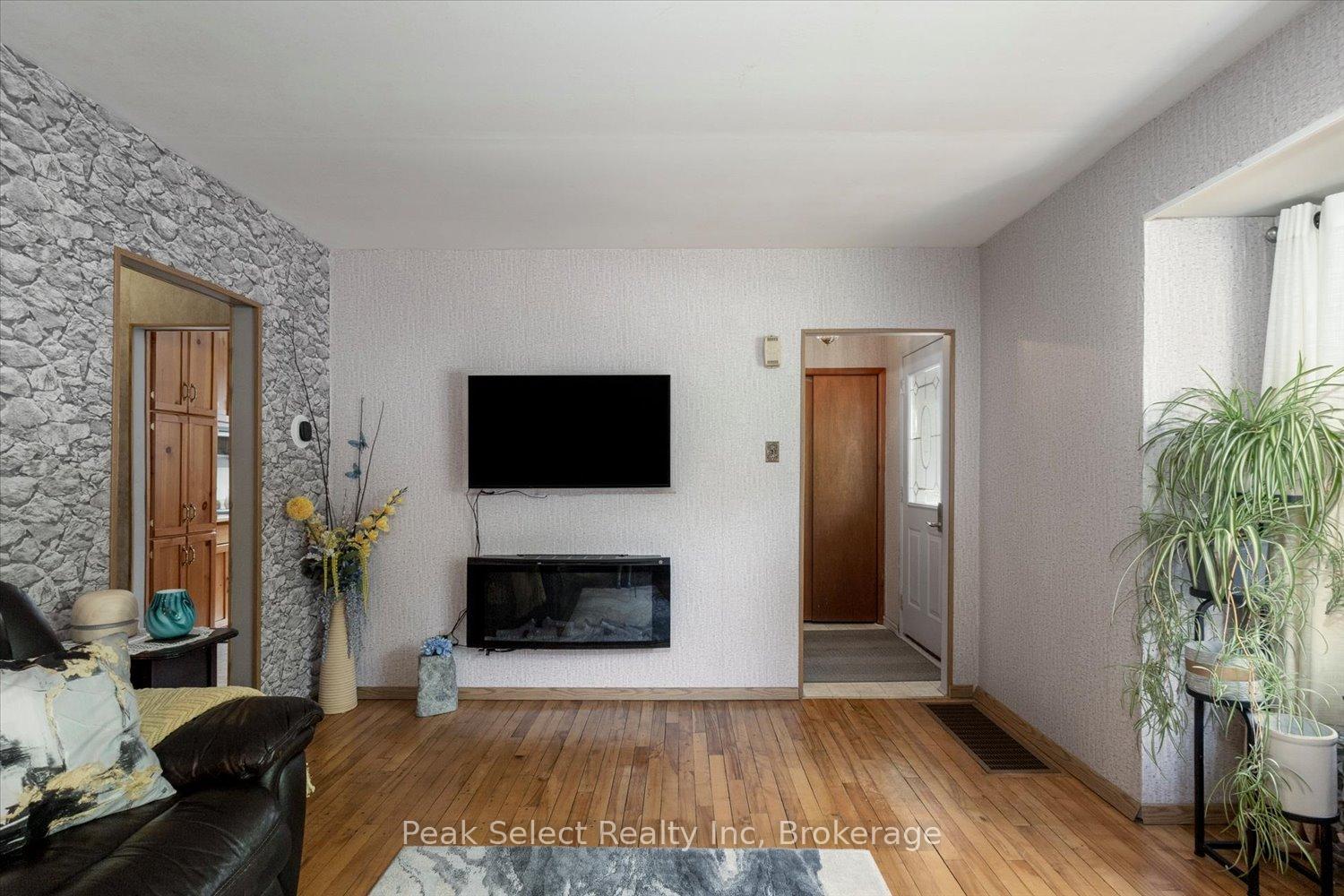 Photo 11 of 189 Brydges Street, Stratford — HOMEH