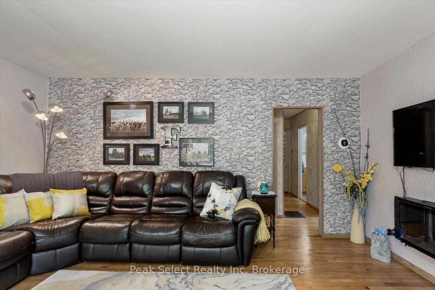 Photo 12 of 189 Brydges Street, Stratford — HOMEH