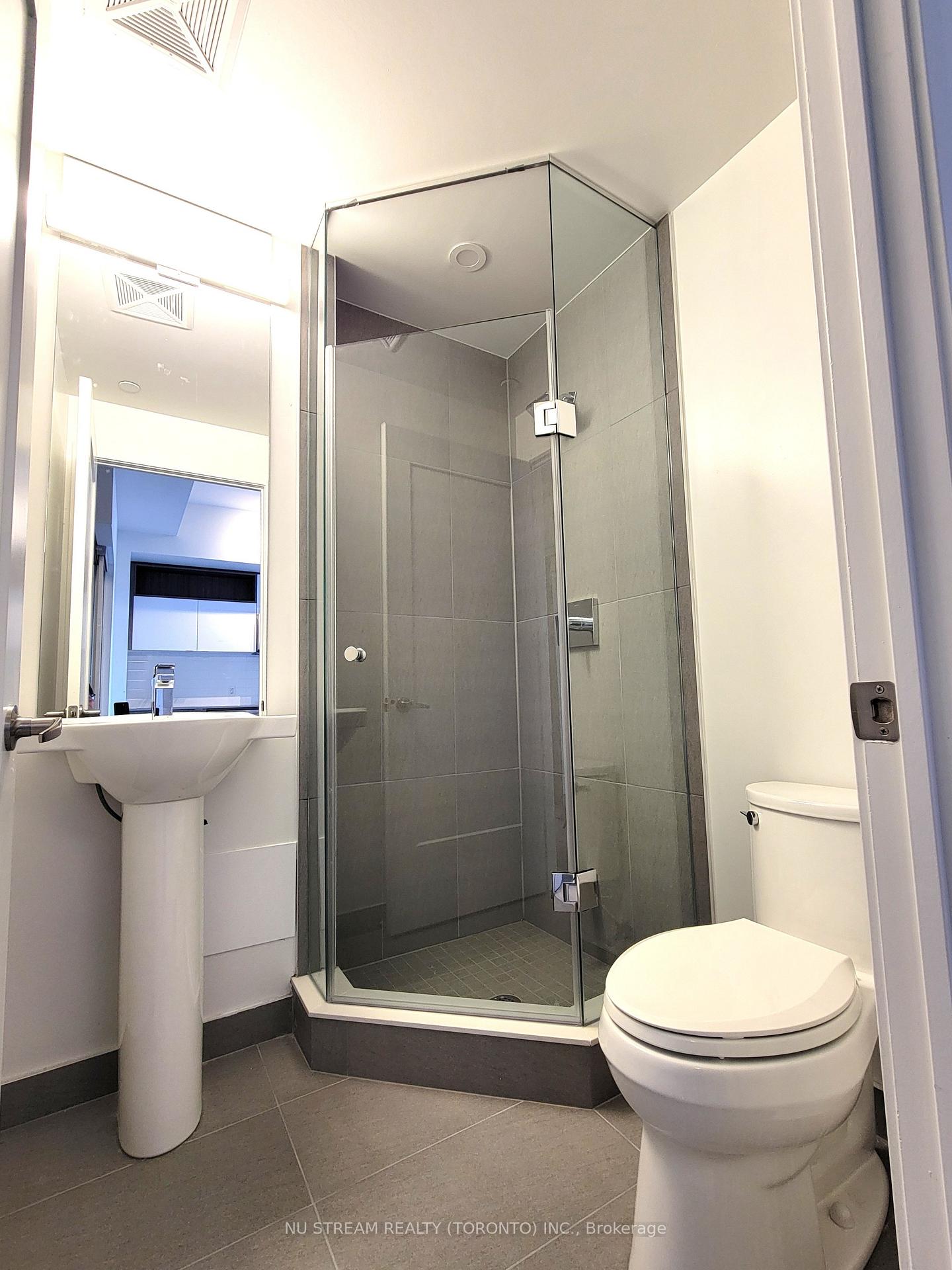 Photo 9 of Unit 1710, 70 Princess Street, Toronto, Waterfront Communities — HOMEH