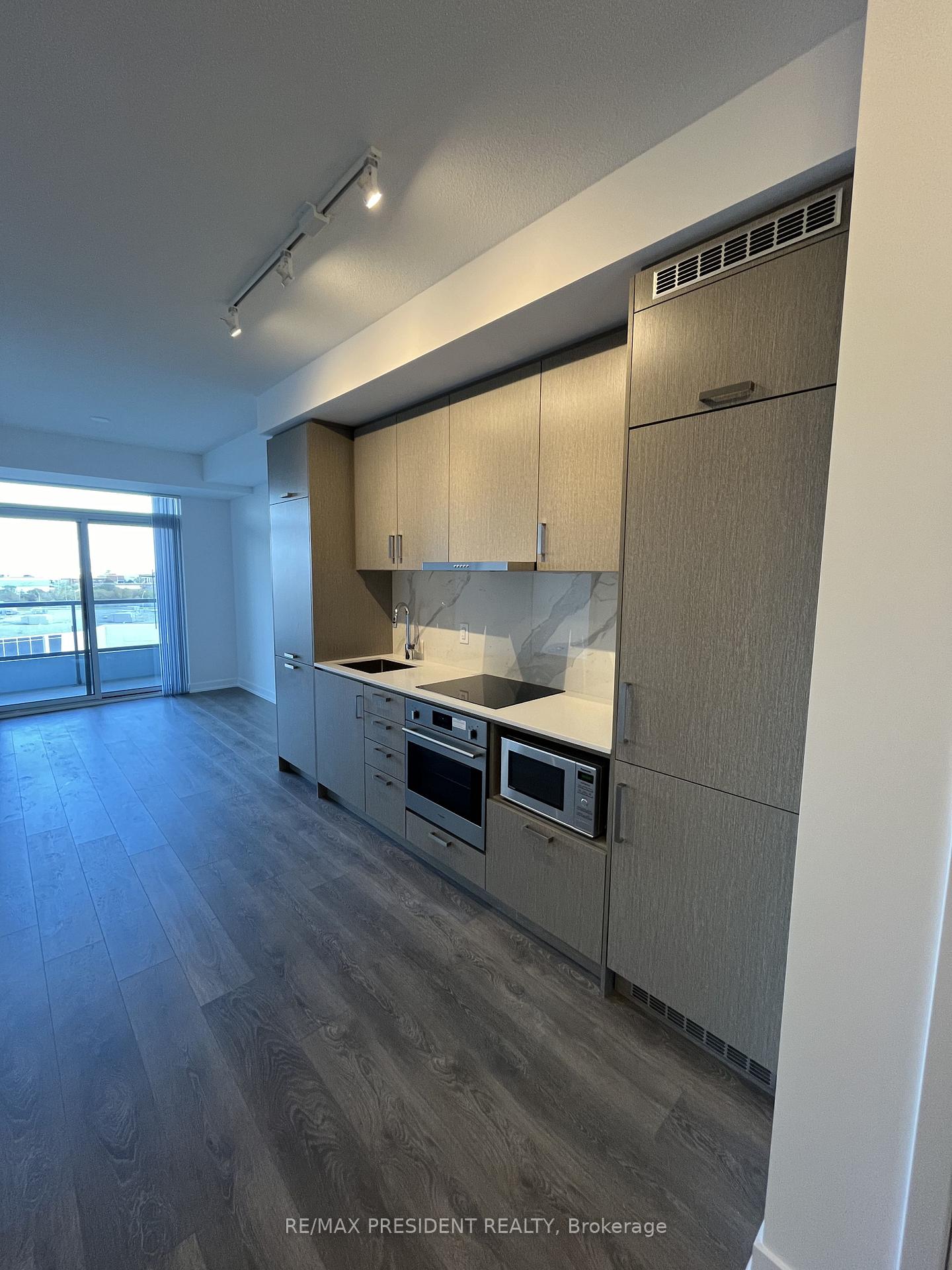 Photo 1 of Unit 616, 60 Honeycrisp Crescent, Vaughan, Vaughan Corporate Centre — HOMEH