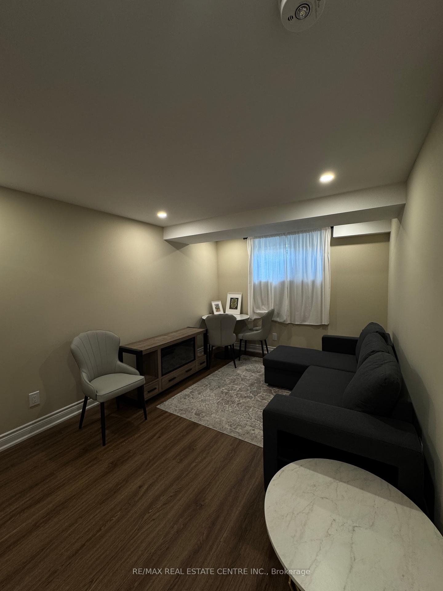 Photo 3 of 20 Dudley Drive, Guelph, Kortright East — HOMEH