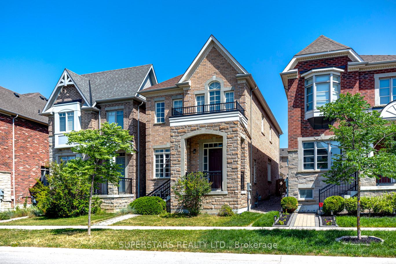 Photo 1 of 236 Paradelle Drive, Richmond Hill, Oak Ridges Lake Wilcox — HOMEH