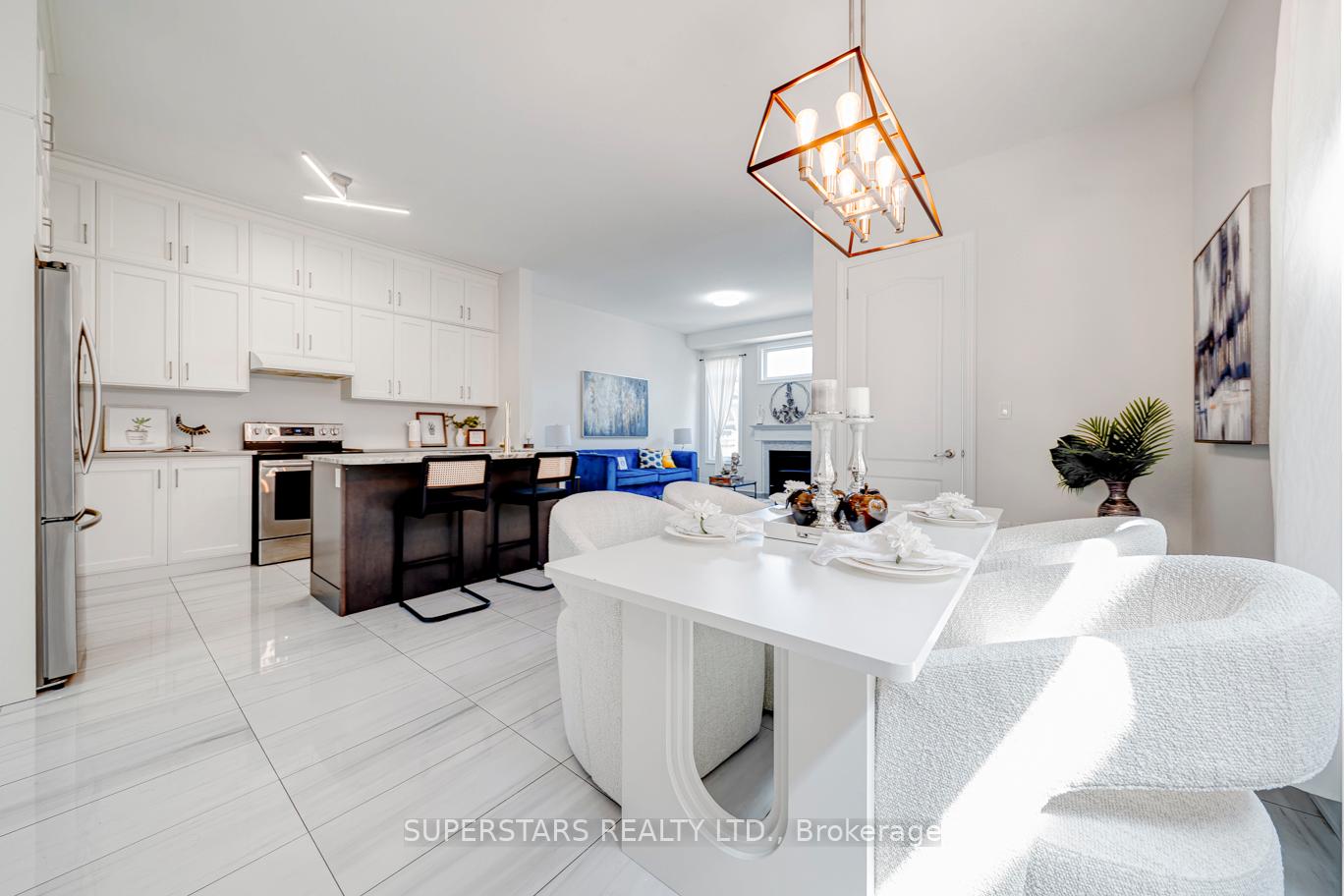 Photo 10 of 236 Paradelle Drive, Richmond Hill, Oak Ridges Lake Wilcox — HOMEH