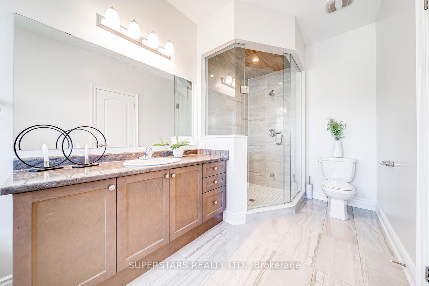 Photo 20 of 236 Paradelle Drive, Richmond Hill, Oak Ridges Lake Wilcox — HOMEH