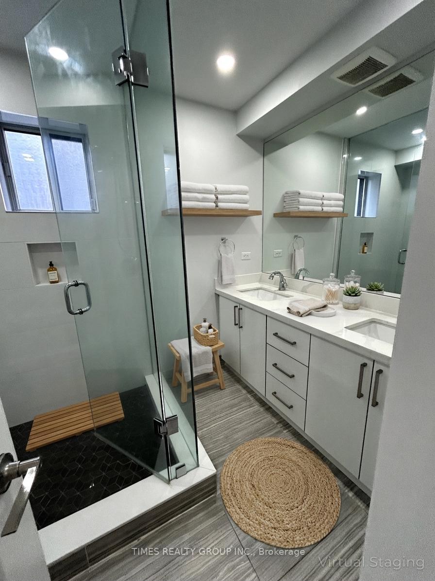 Photo 2 of Unit 401, 15 Walmer Road, Toronto, The Annex — HOMEH
