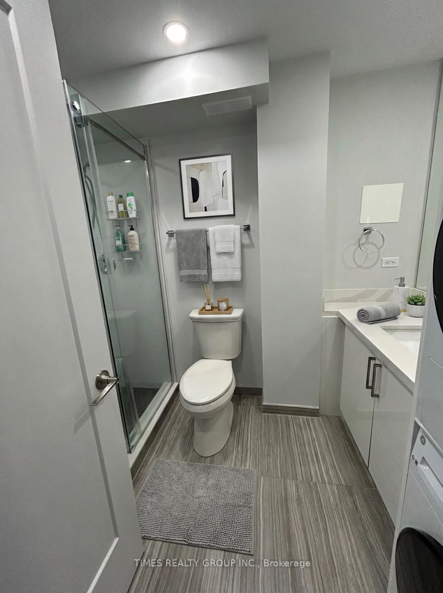 Photo 4 of Unit 405, 15 Walmer Road, Toronto, The Annex — HOMEH