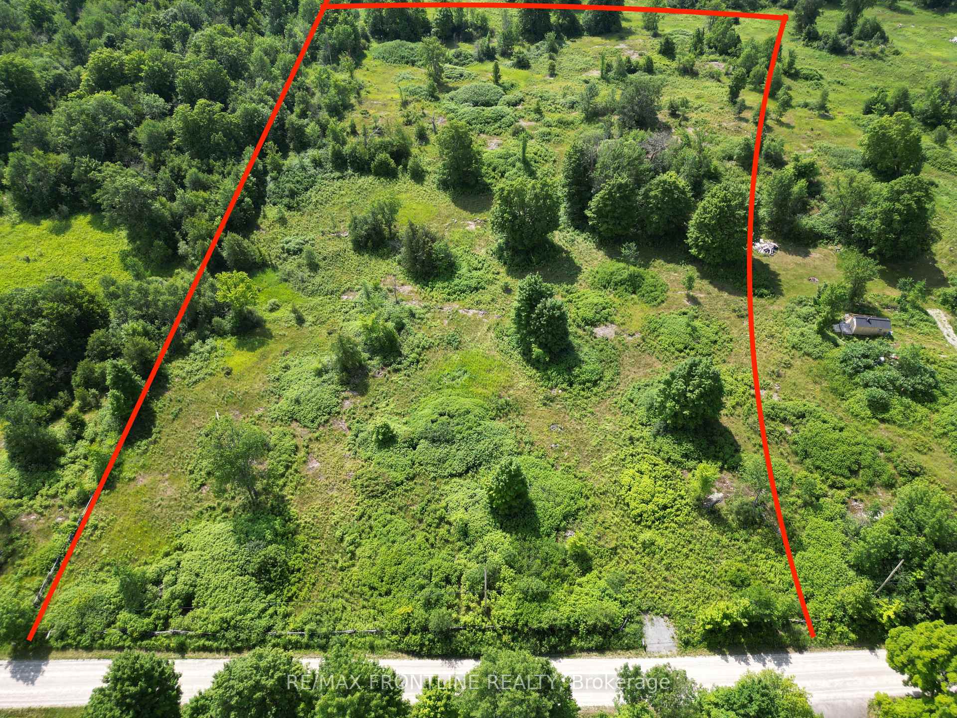 Photo 1 of 769 Ennis Road, Tay Valley, Bathurst/Burgess & Sherbrooke (Bathurst) Twp — HOMEH