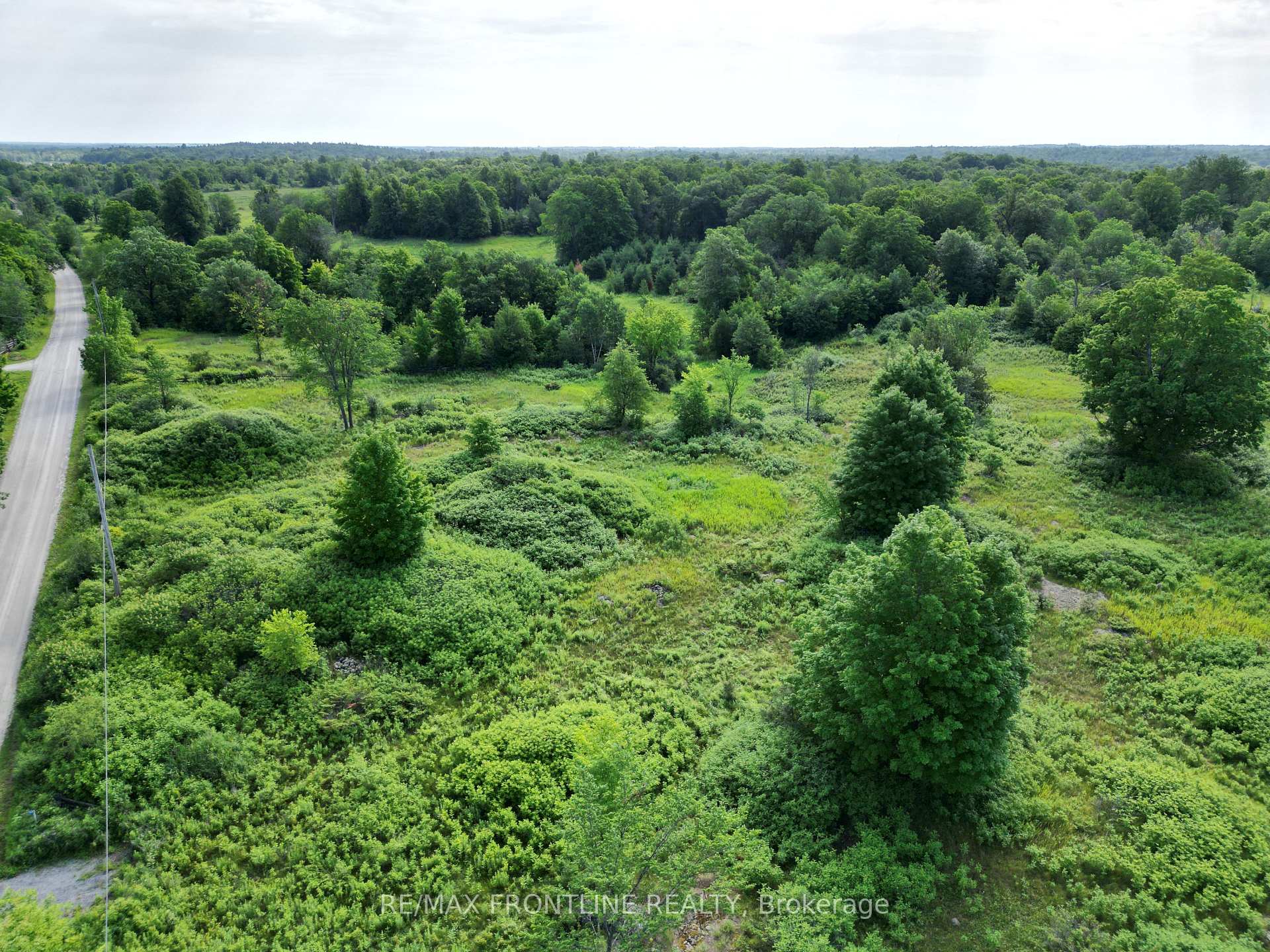 Photo 3 of 769 Ennis Road, Tay Valley, Bathurst/Burgess & Sherbrooke (Bathurst) Twp — HOMEH