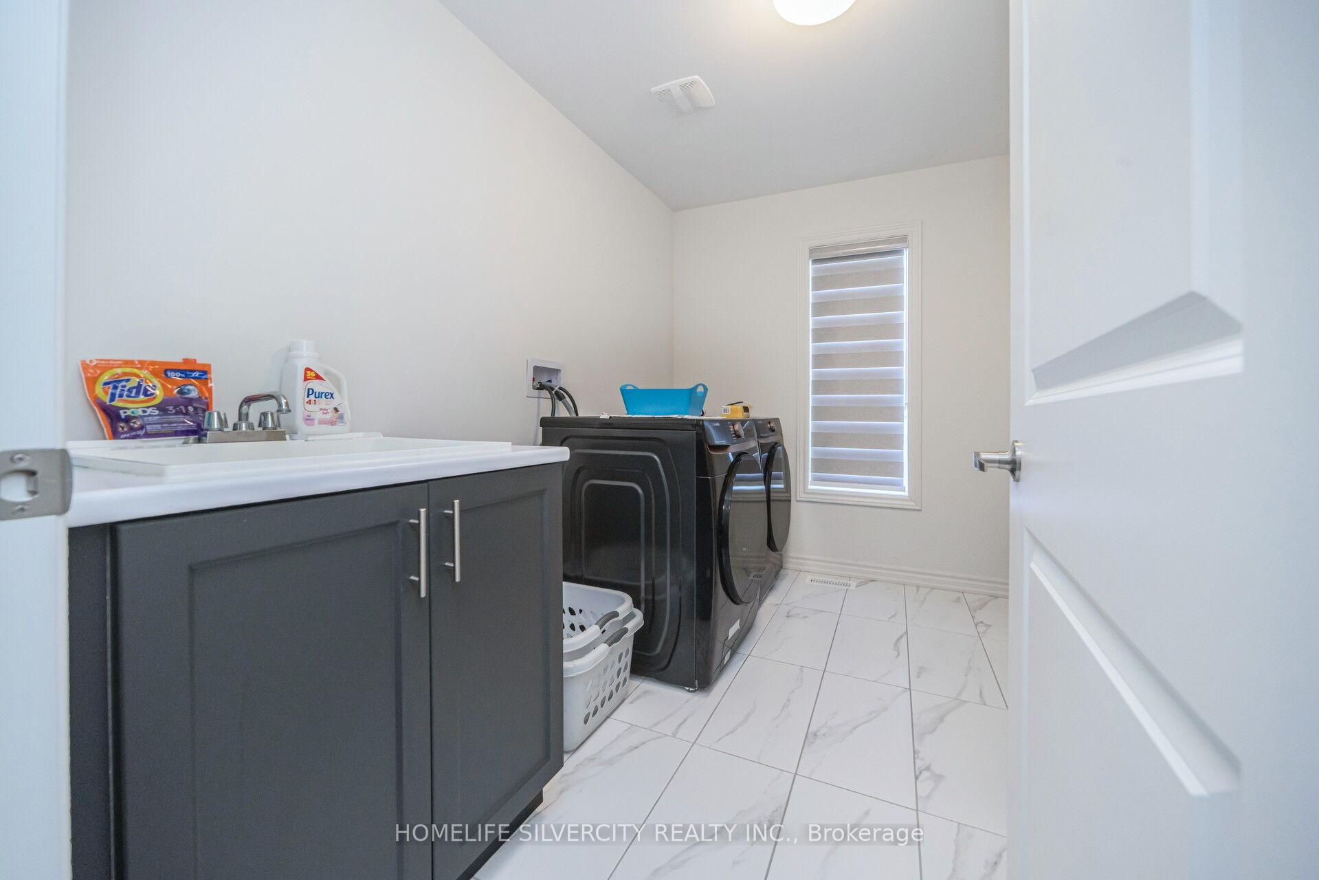 Photo 47 of 4 Sandhill Crescent, Adjala-Tosorontio, Rural Adjala-Tosorontio — HOMEH