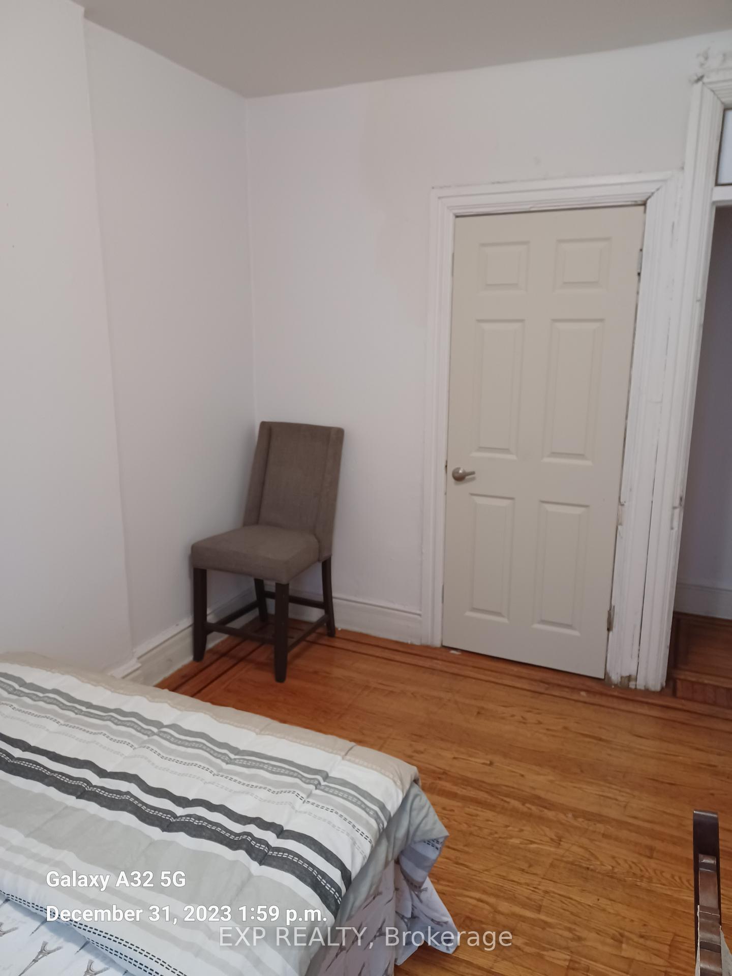 Photo 11 of 521 Barton Street E, Hamilton, Gibson — HOMEH