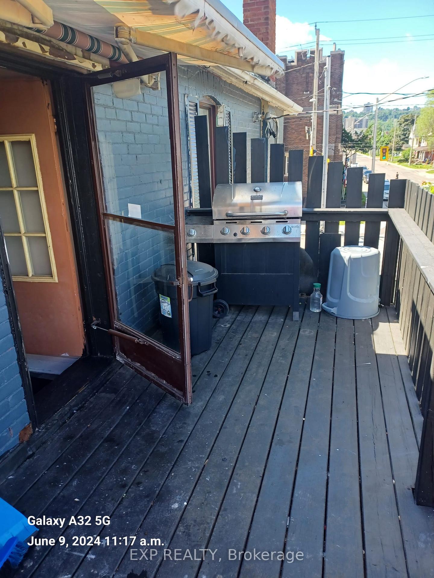 Photo 17 of 521 Barton Street E, Hamilton, Gibson — HOMEH