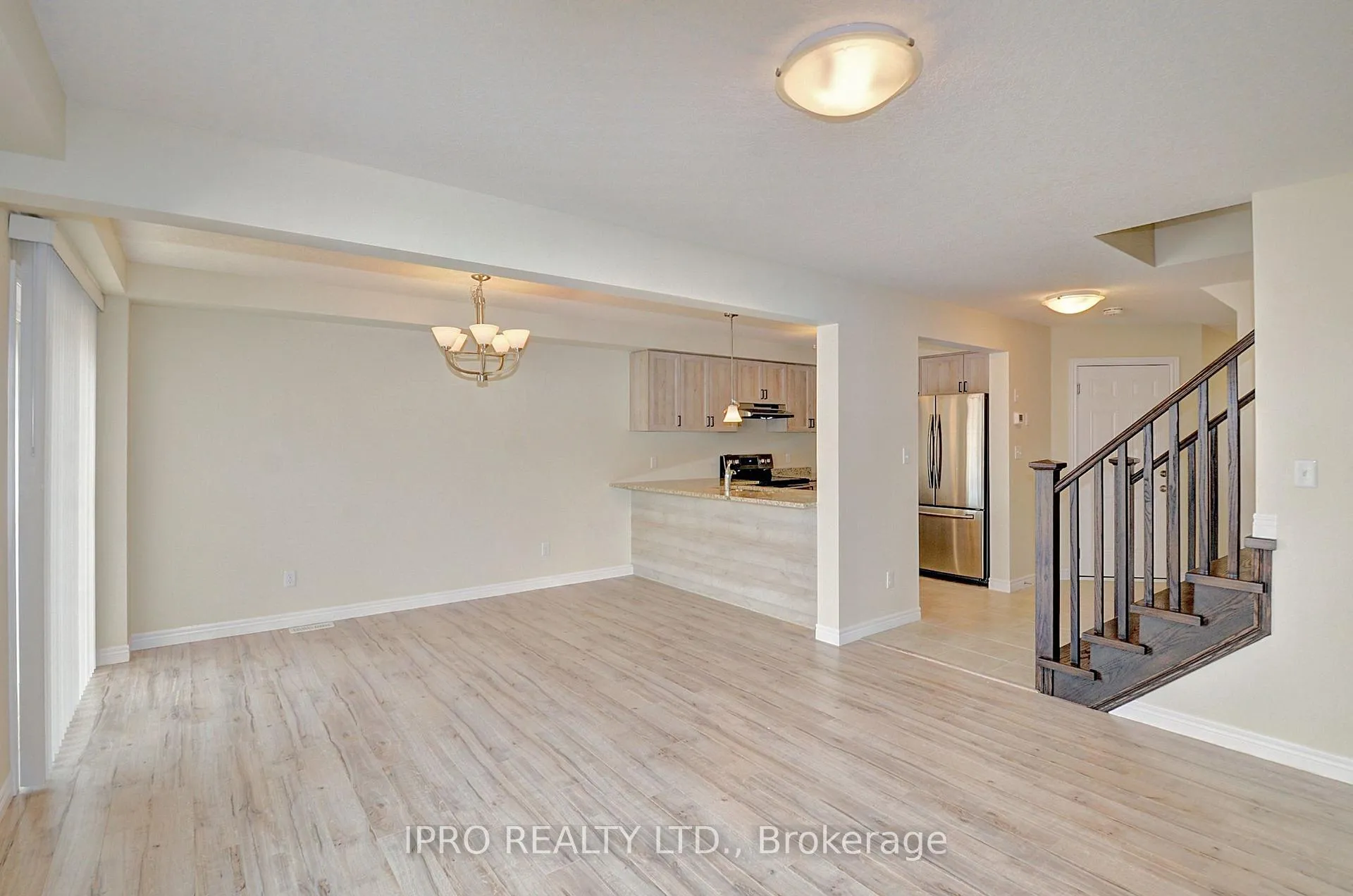 Photo 1 of 29 Arlington Parkway, Brant, Paris — HOMEH