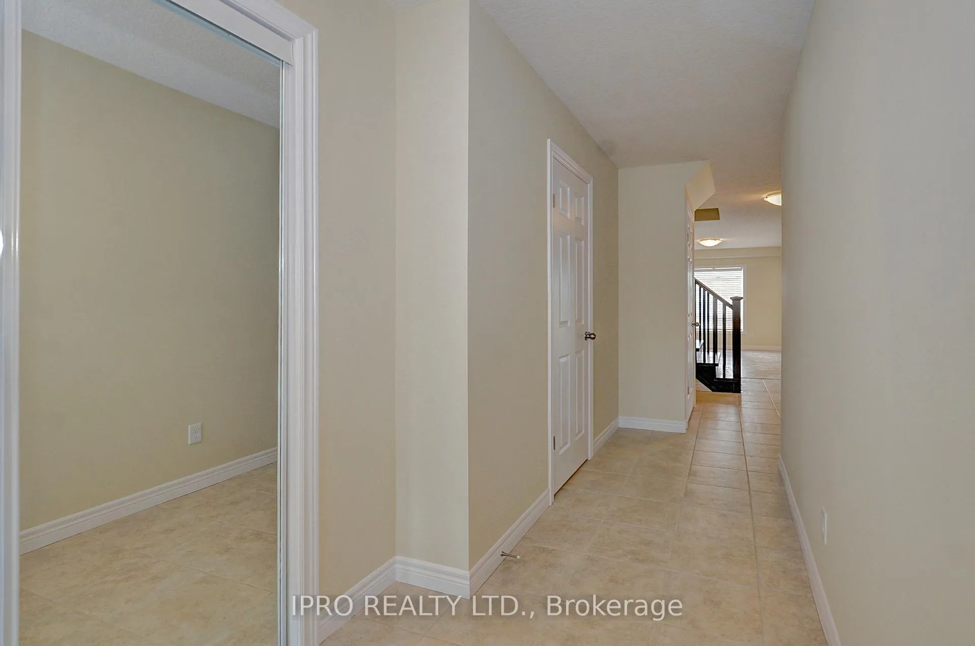 Photo 4 of 29 Arlington Parkway, Brant, Paris — HOMEH