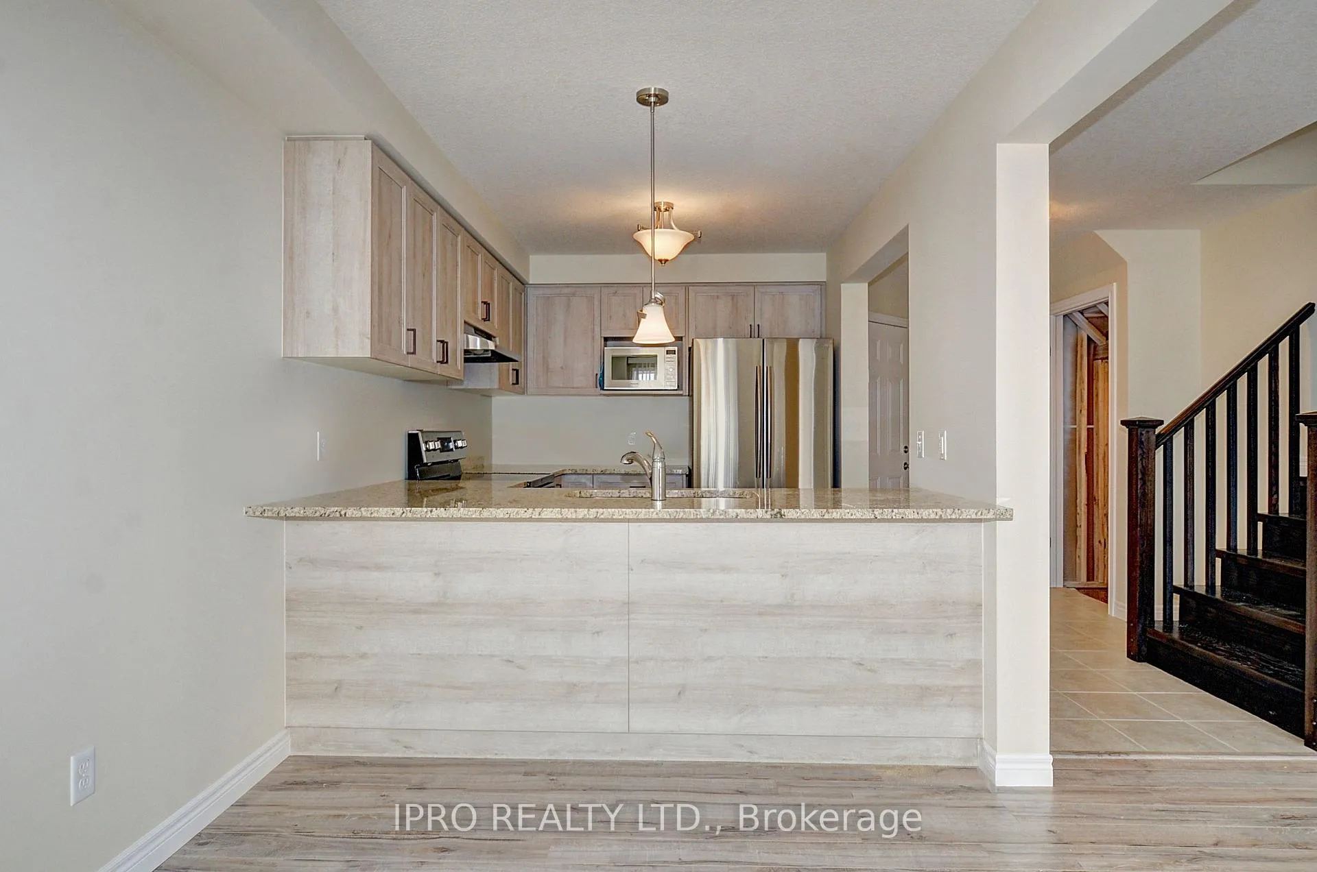 Photo 8 of 29 Arlington Parkway, Brant, Paris — HOMEH