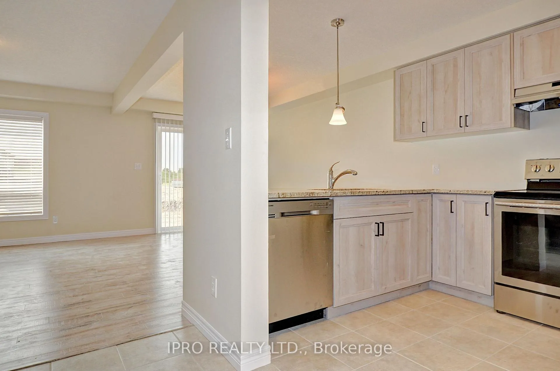 Photo 11 of 29 Arlington Parkway, Brant, Paris — HOMEH