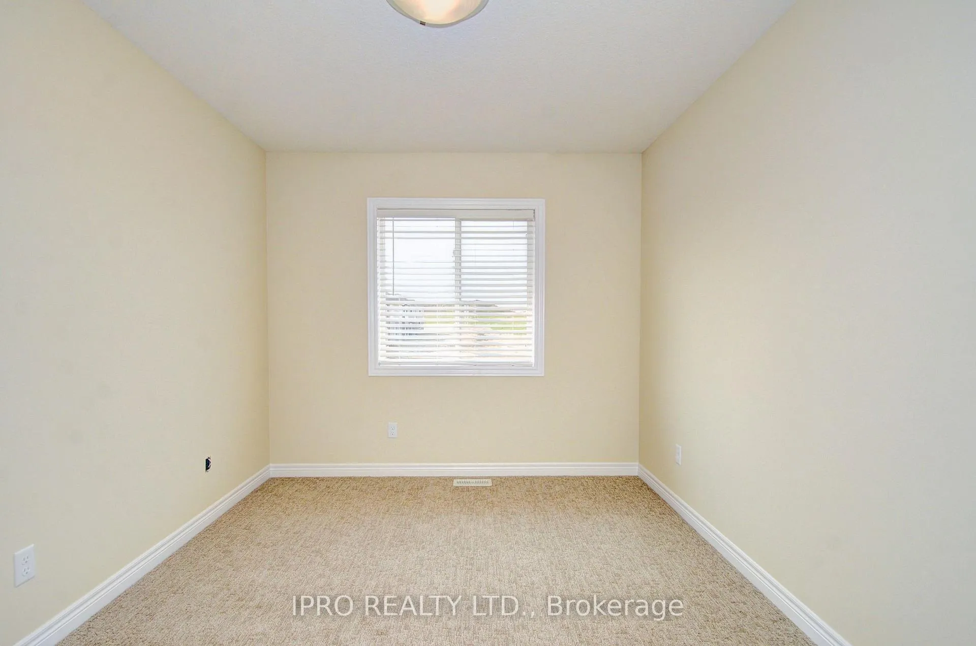 Photo 26 of 29 Arlington Parkway, Brant, Paris — HOMEH