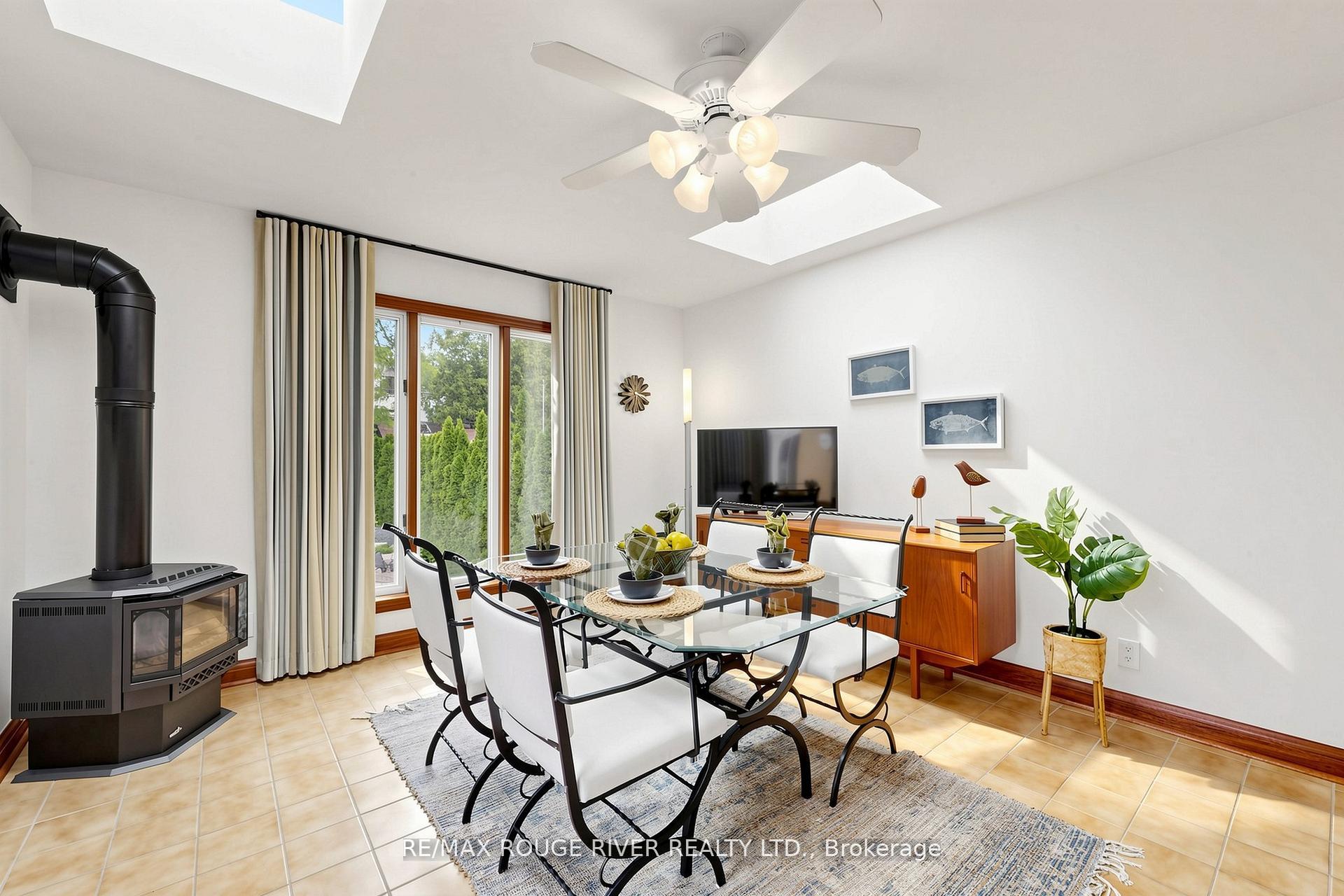 Photo 7 of 149 Brooklawn Avenue, Scarborough, Cliffcrest — HOMEH