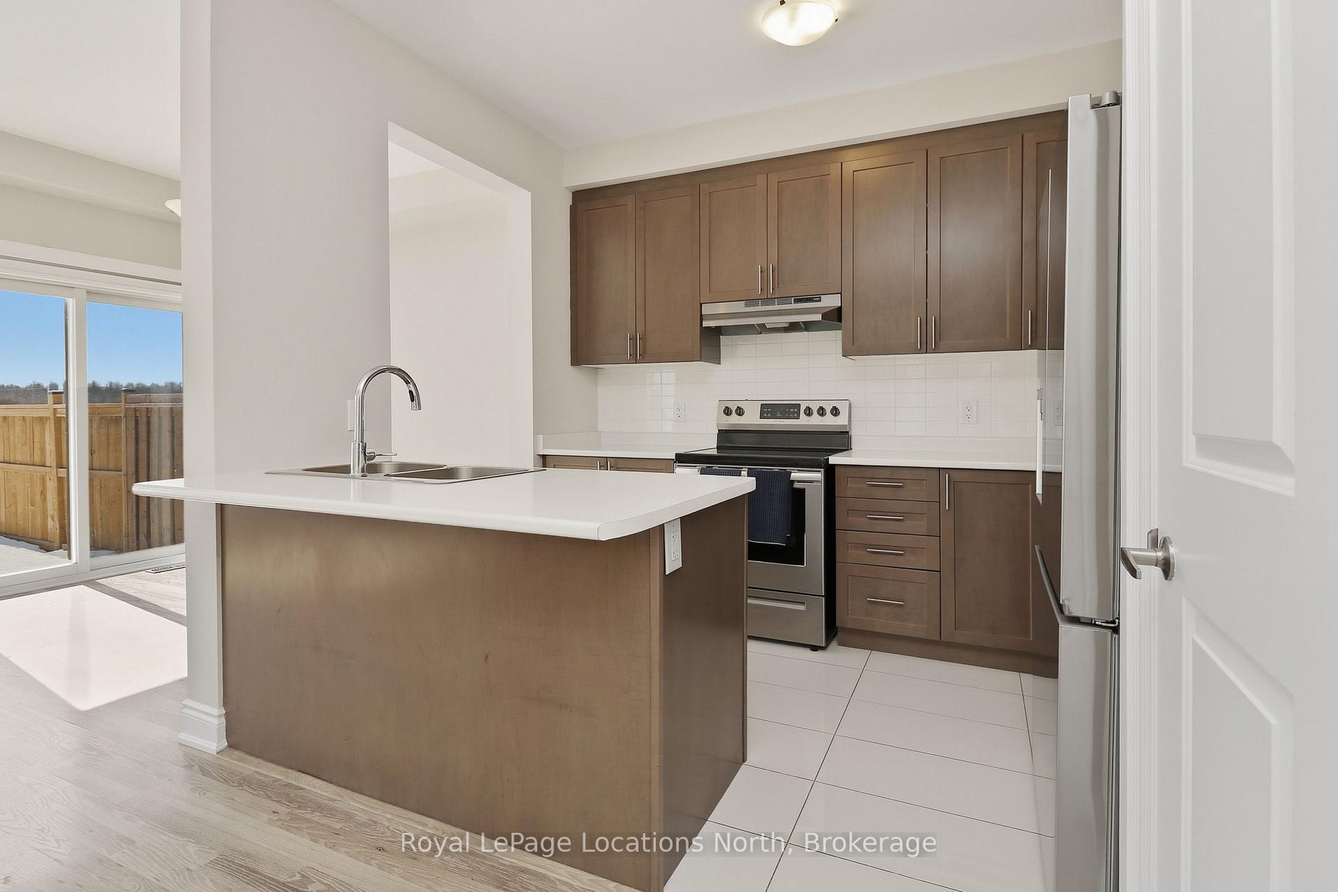 Photo 19 of 335 Atkinson Street, Clearview, Stayner — HOMEH