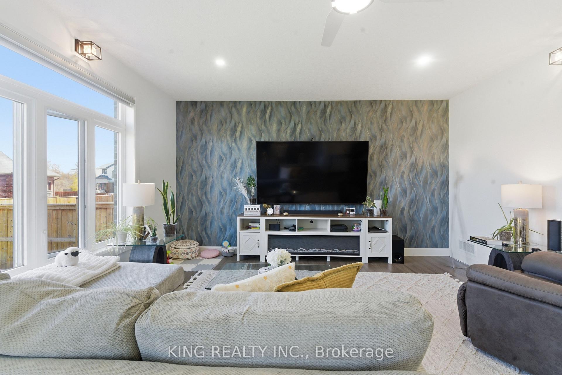 Photo 5 of 200 Boardwalk Way, Thames Centre, Dorchester — HOMEH