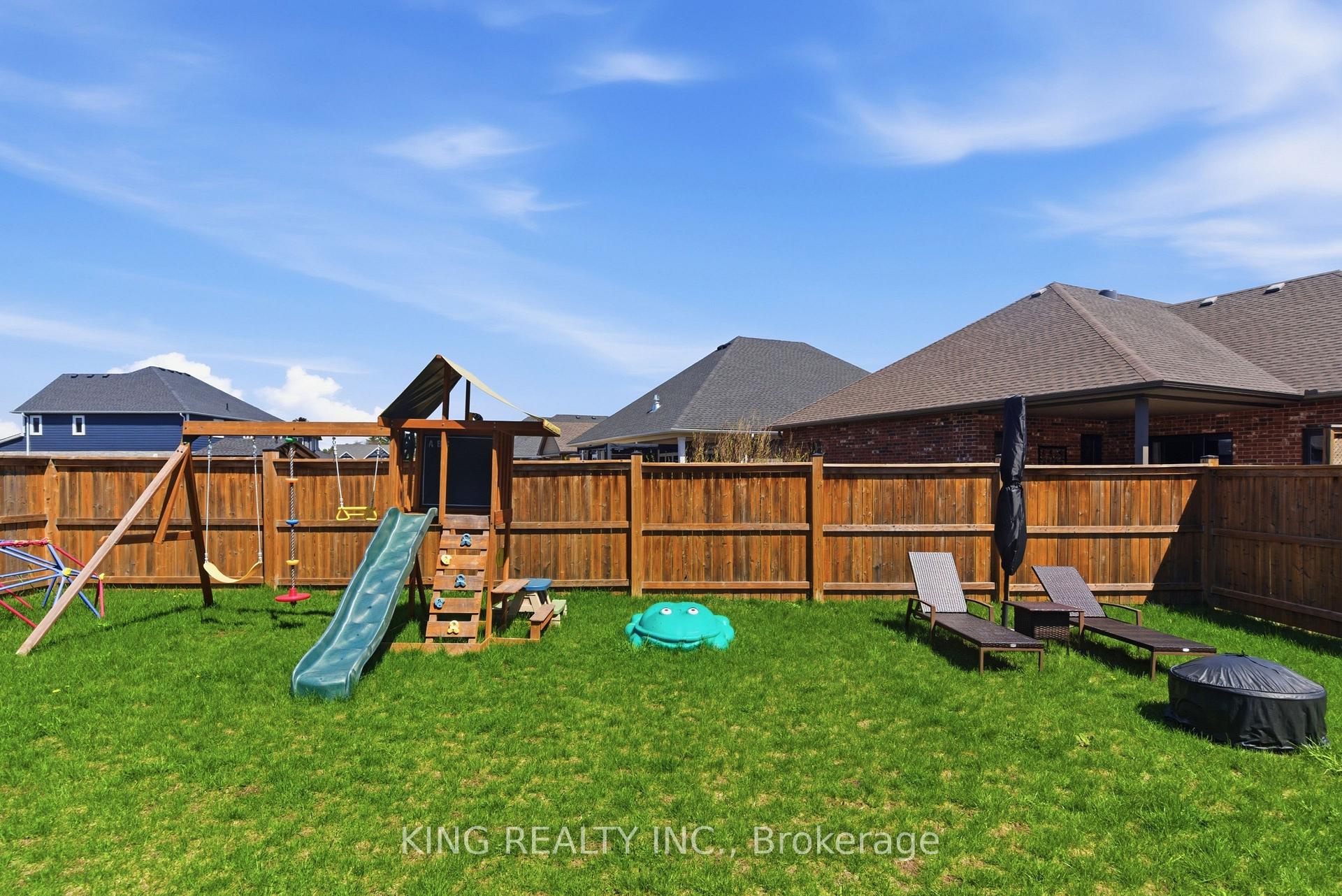 Photo 18 of 200 Boardwalk Way, Thames Centre, Dorchester — HOMEH
