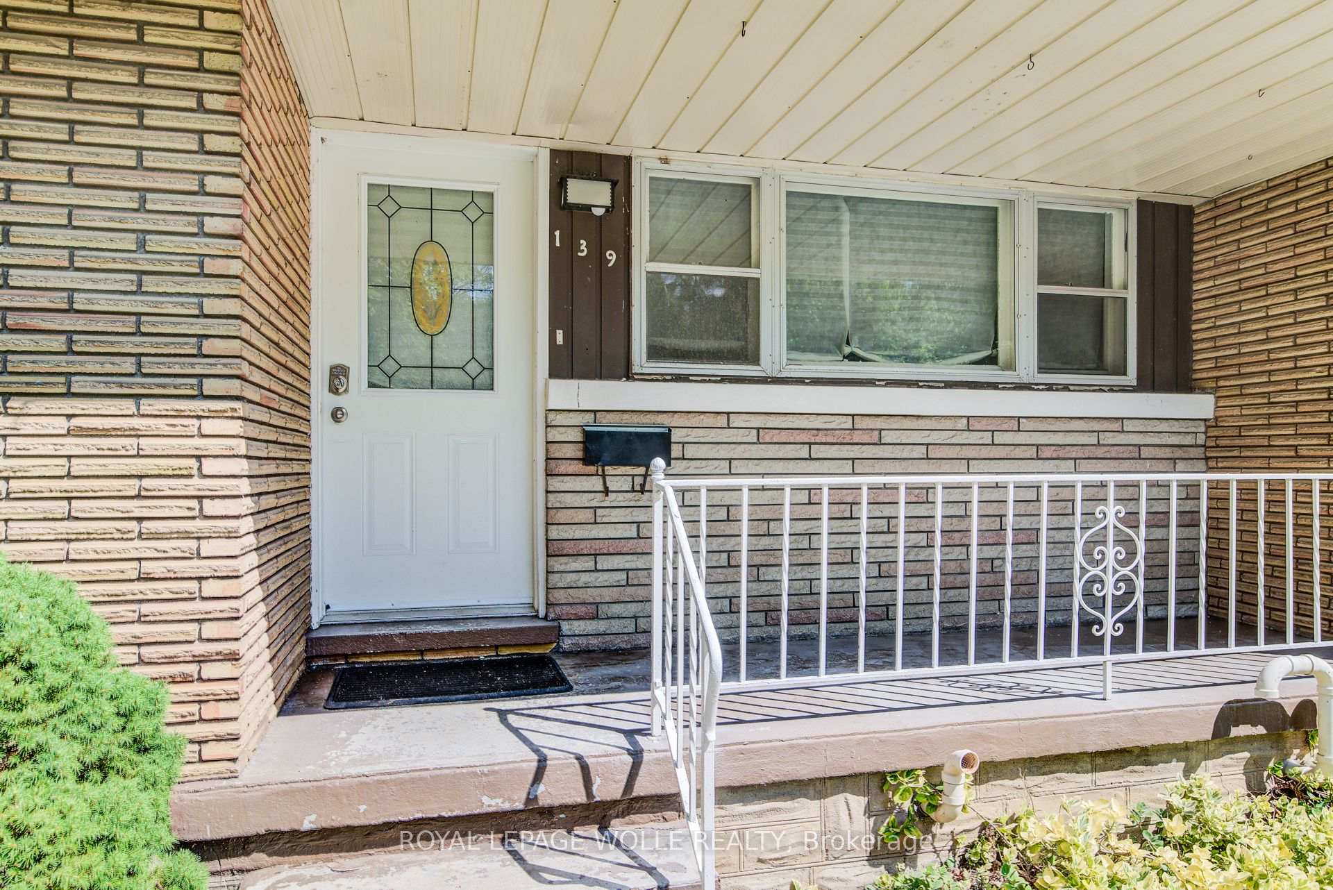 Photo 6 of 139 Elgin Crescent, Waterloo, Downtown Waterloo — HOMEH