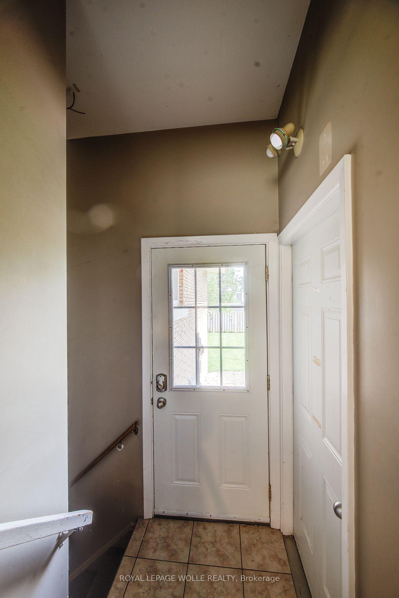 Photo 22 of 139 Elgin Crescent, Waterloo, Downtown Waterloo — HOMEH