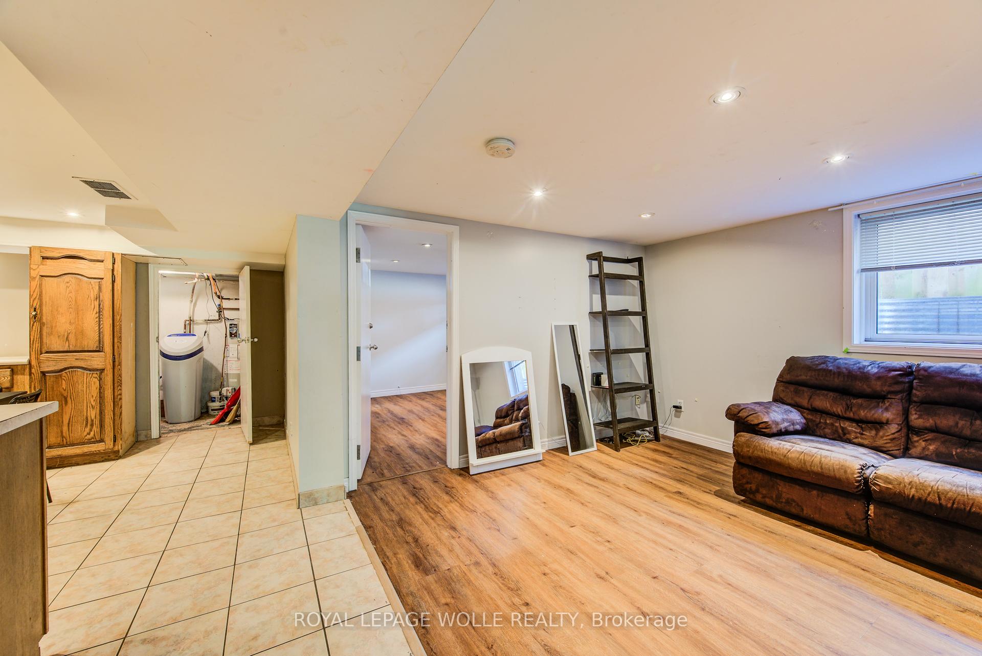 Photo 27 of 139 Elgin Crescent, Waterloo, Downtown Waterloo — HOMEH