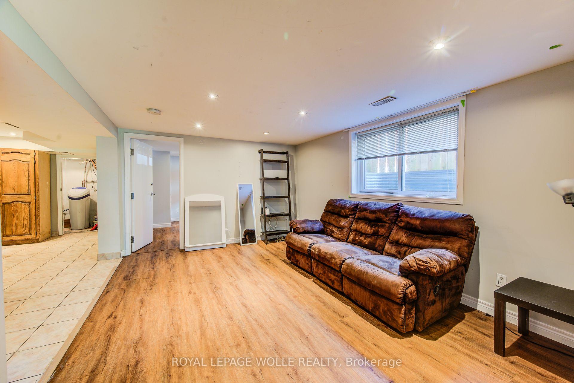Photo 30 of 139 Elgin Crescent, Waterloo, Downtown Waterloo — HOMEH
