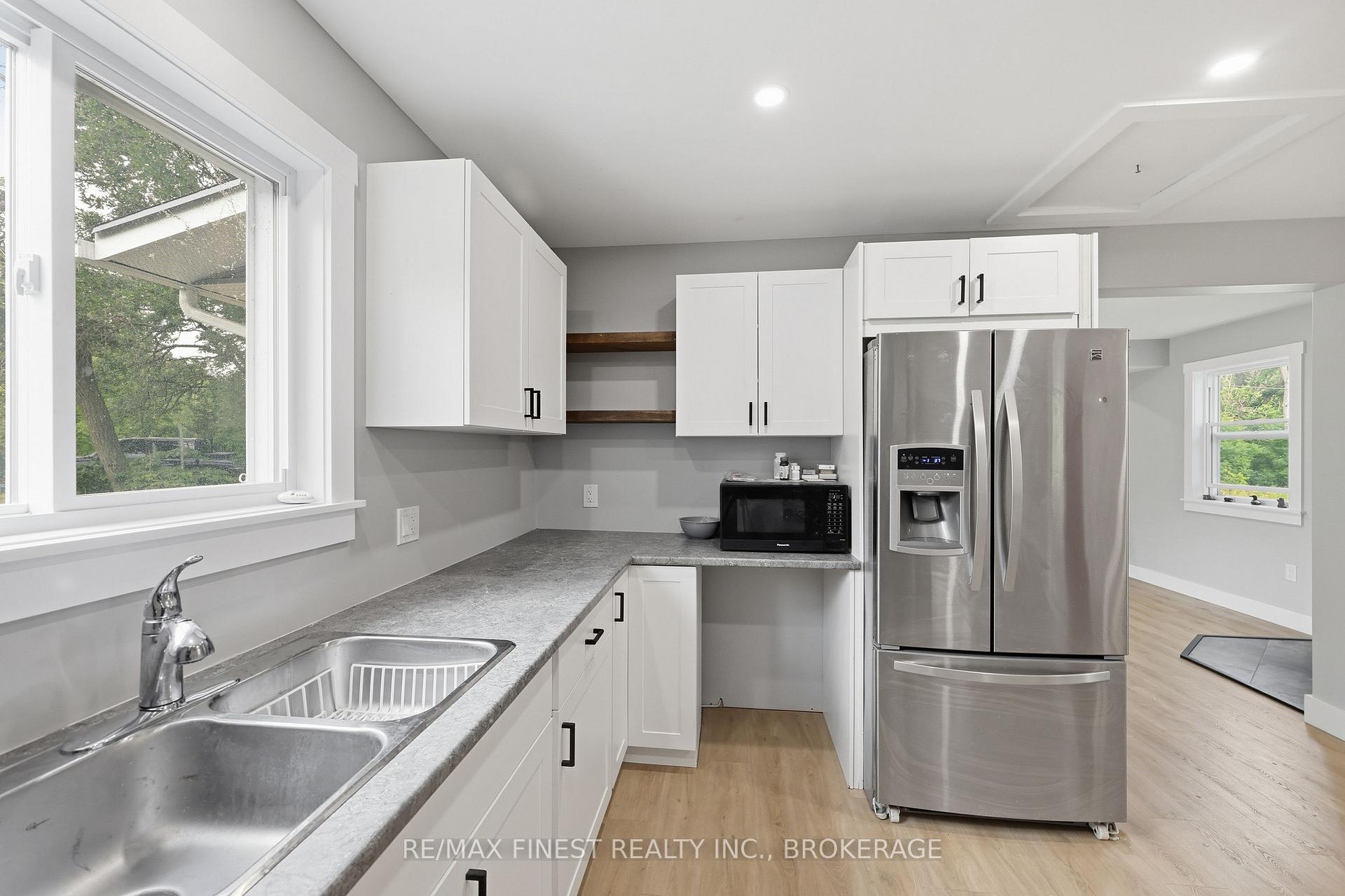 Photo 15 of 31 Ashe Crescent, Belleville, Belleville Ward — HOMEH