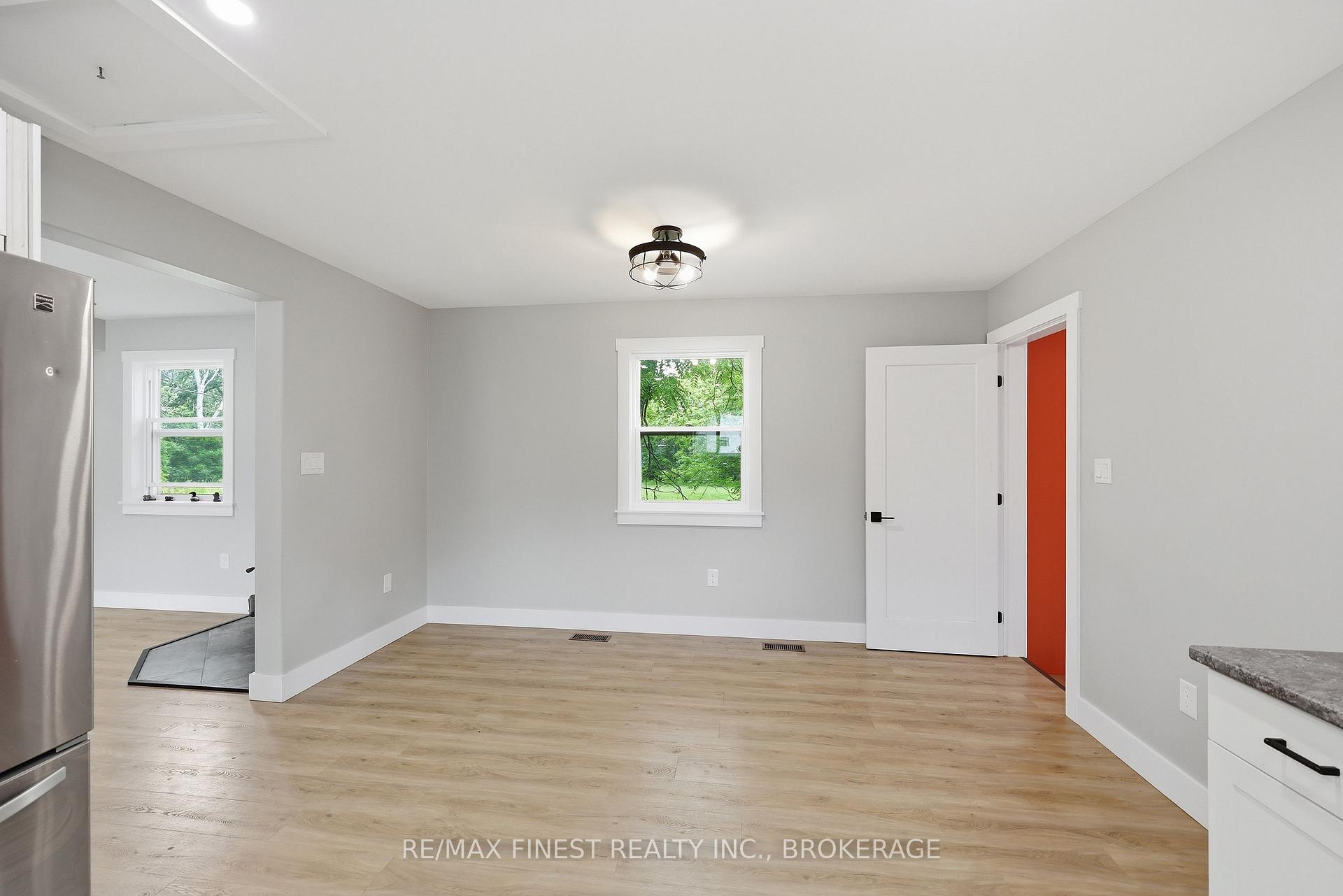 Photo 17 of 31 Ashe Crescent, Belleville, Belleville Ward — HOMEH