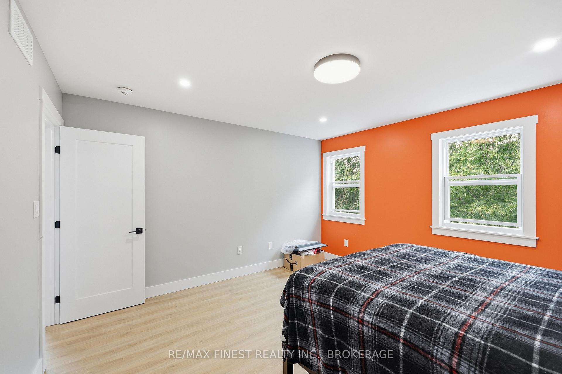 Photo 25 of 31 Ashe Crescent, Belleville, Belleville Ward — HOMEH