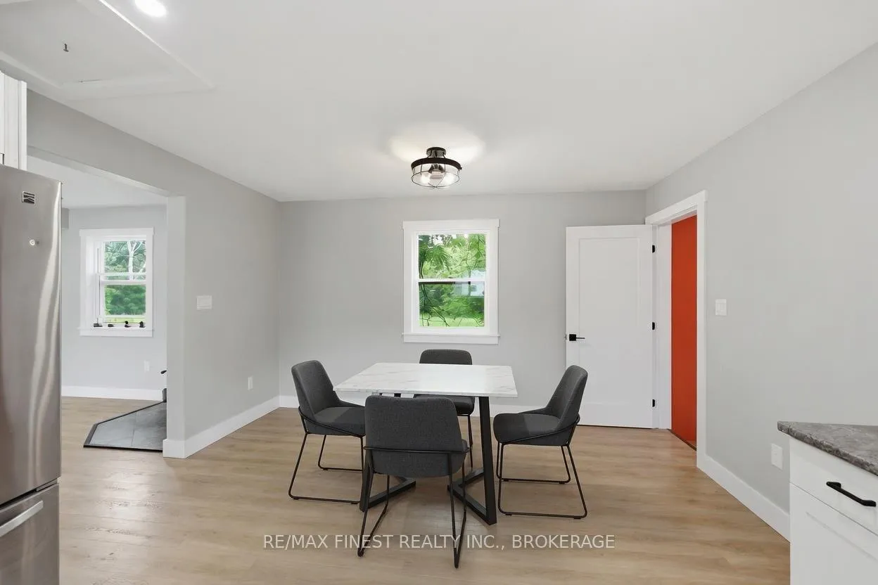 Photo 16 of 31 Ashe Crescent, Belleville, Belleville Ward — HOMEH
