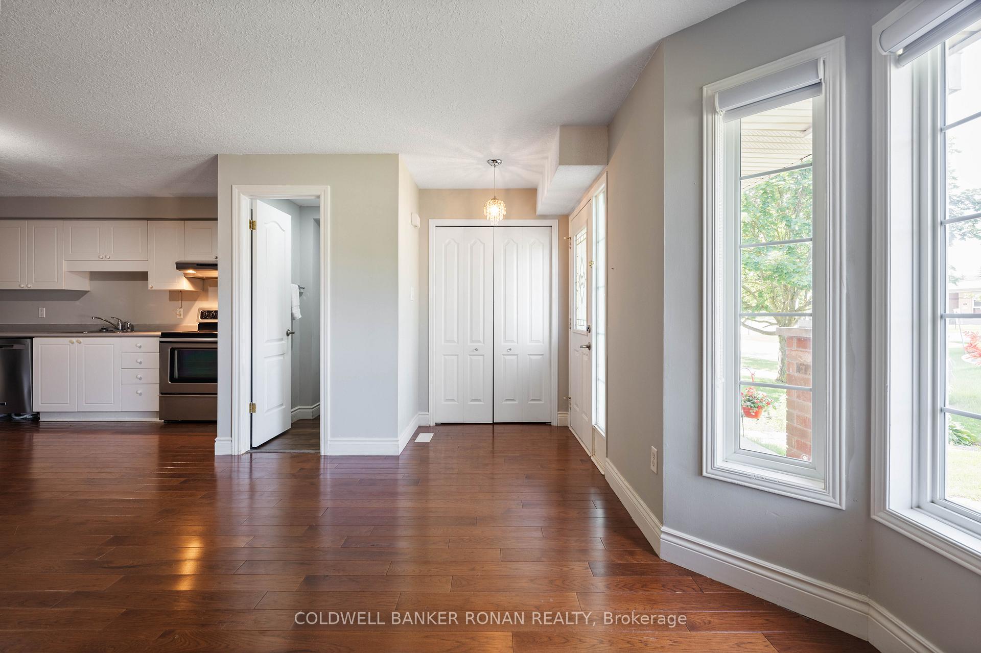 Photo 9 of 77 Montgomery Boulevard, Orangeville — HOMEH
