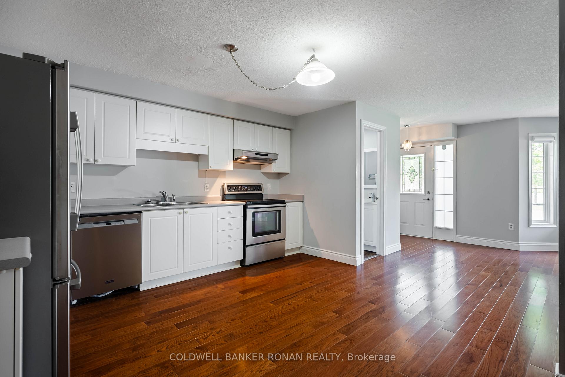 Photo 19 of 77 Montgomery Boulevard, Orangeville — HOMEH