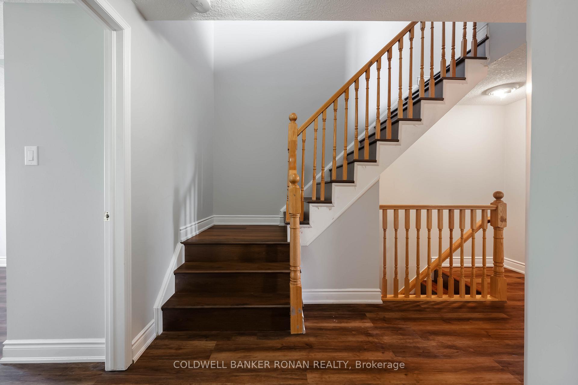 Photo 31 of 77 Montgomery Boulevard, Orangeville — HOMEH
