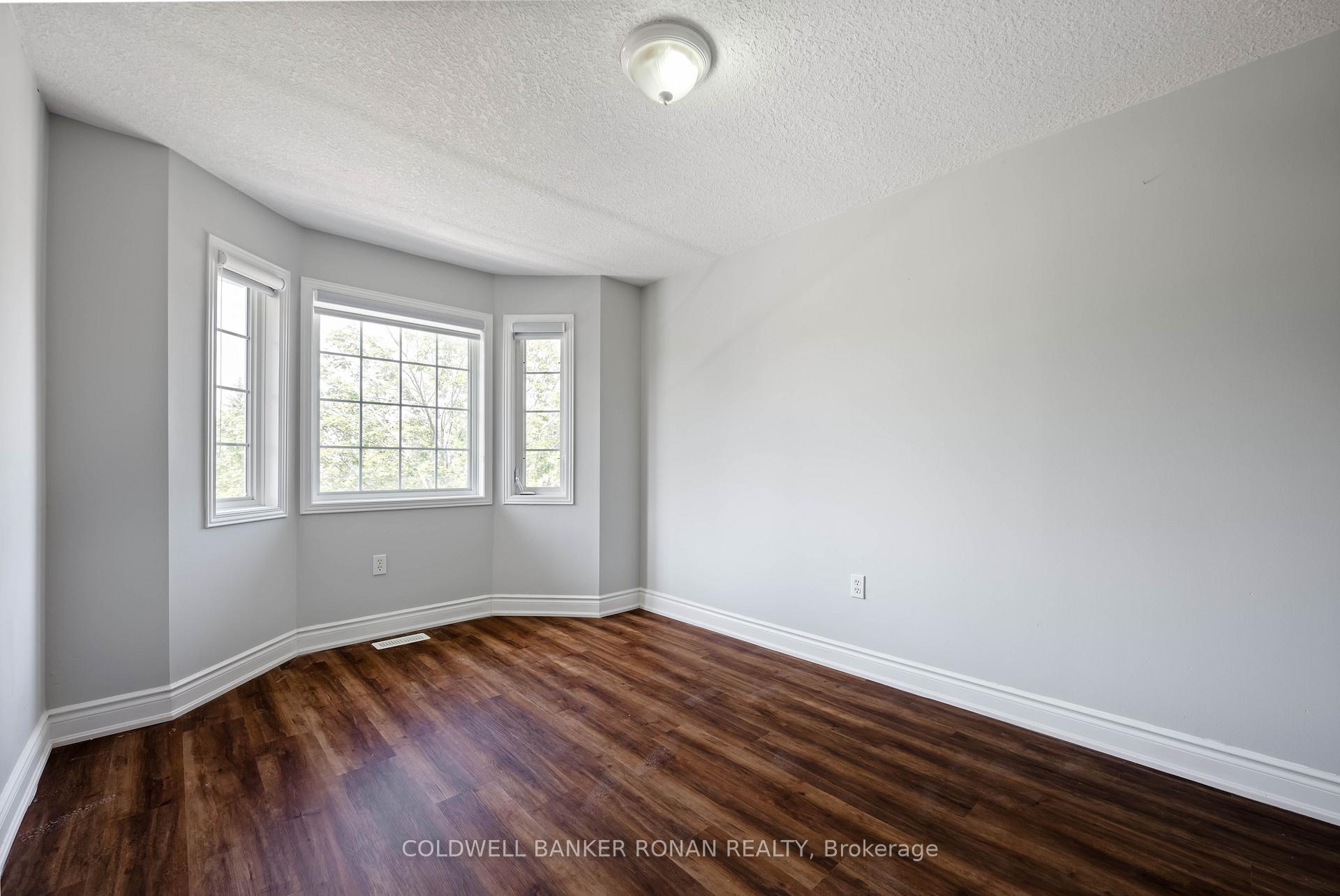 Photo 34 of 77 Montgomery Boulevard, Orangeville — HOMEH