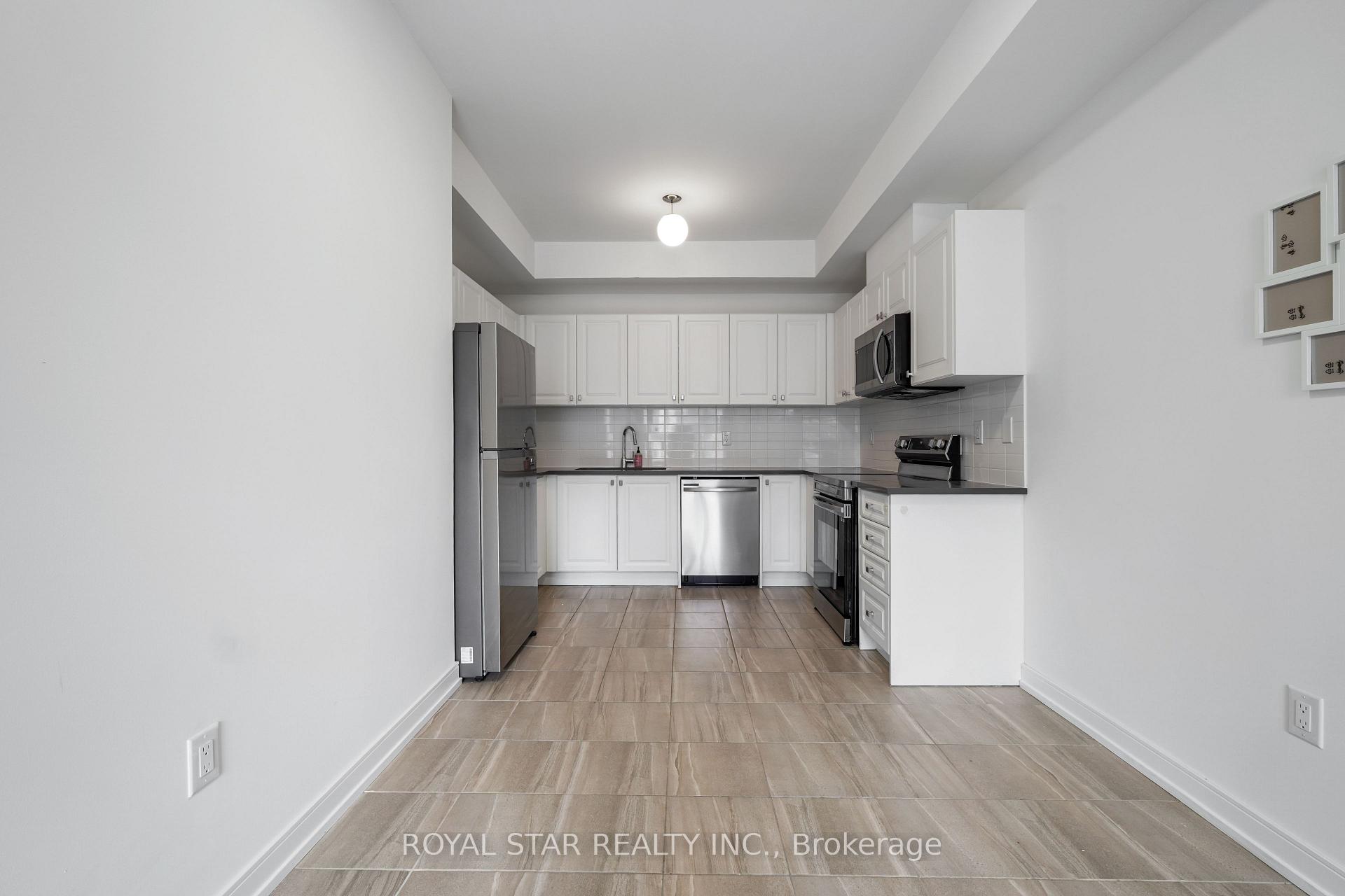 Photo 14 of 13 Red Maple Lane, Barrie, Innis-Shore — HOMEH