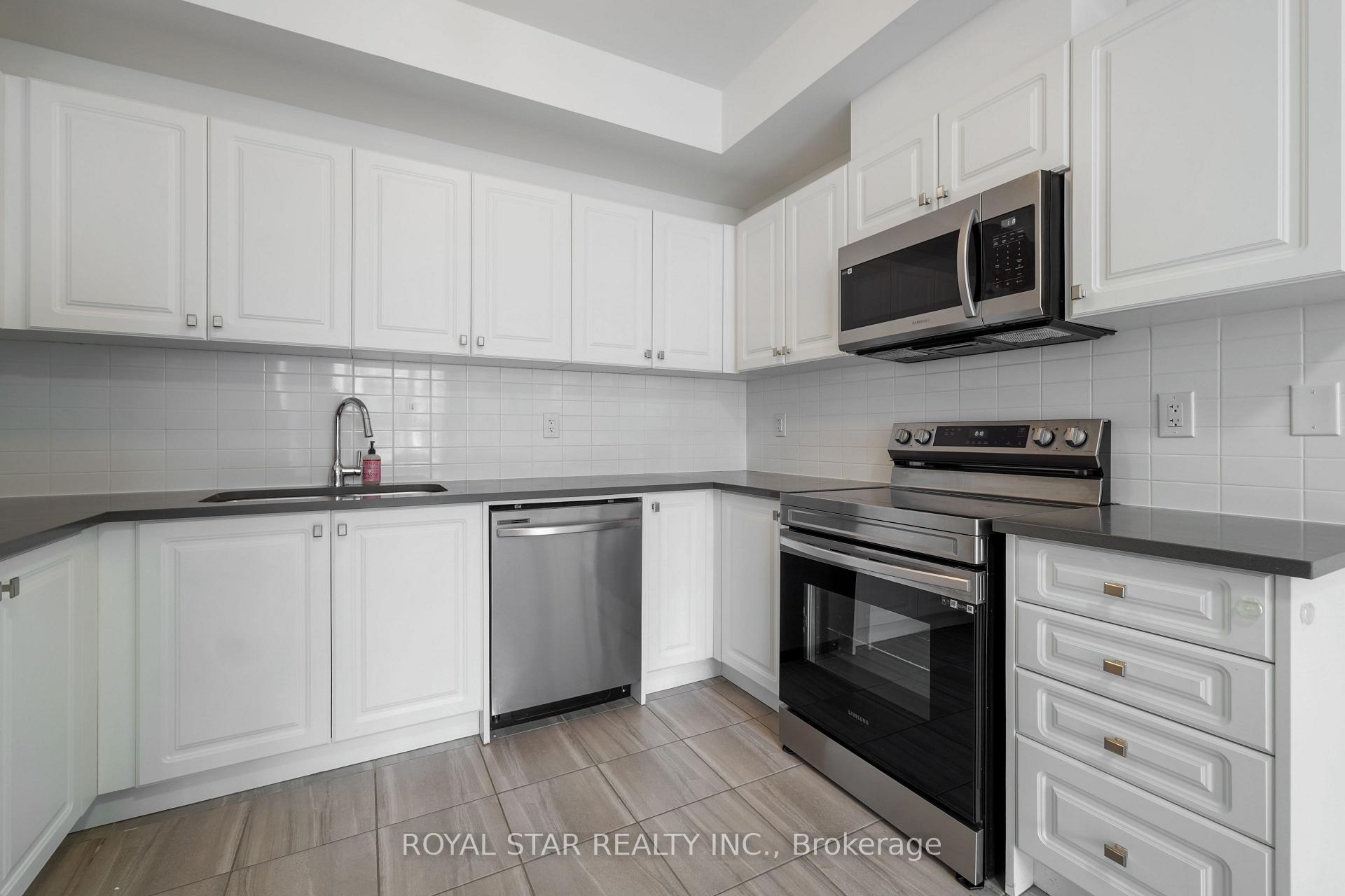 Photo 16 of 13 Red Maple Lane, Barrie, Innis-Shore — HOMEH