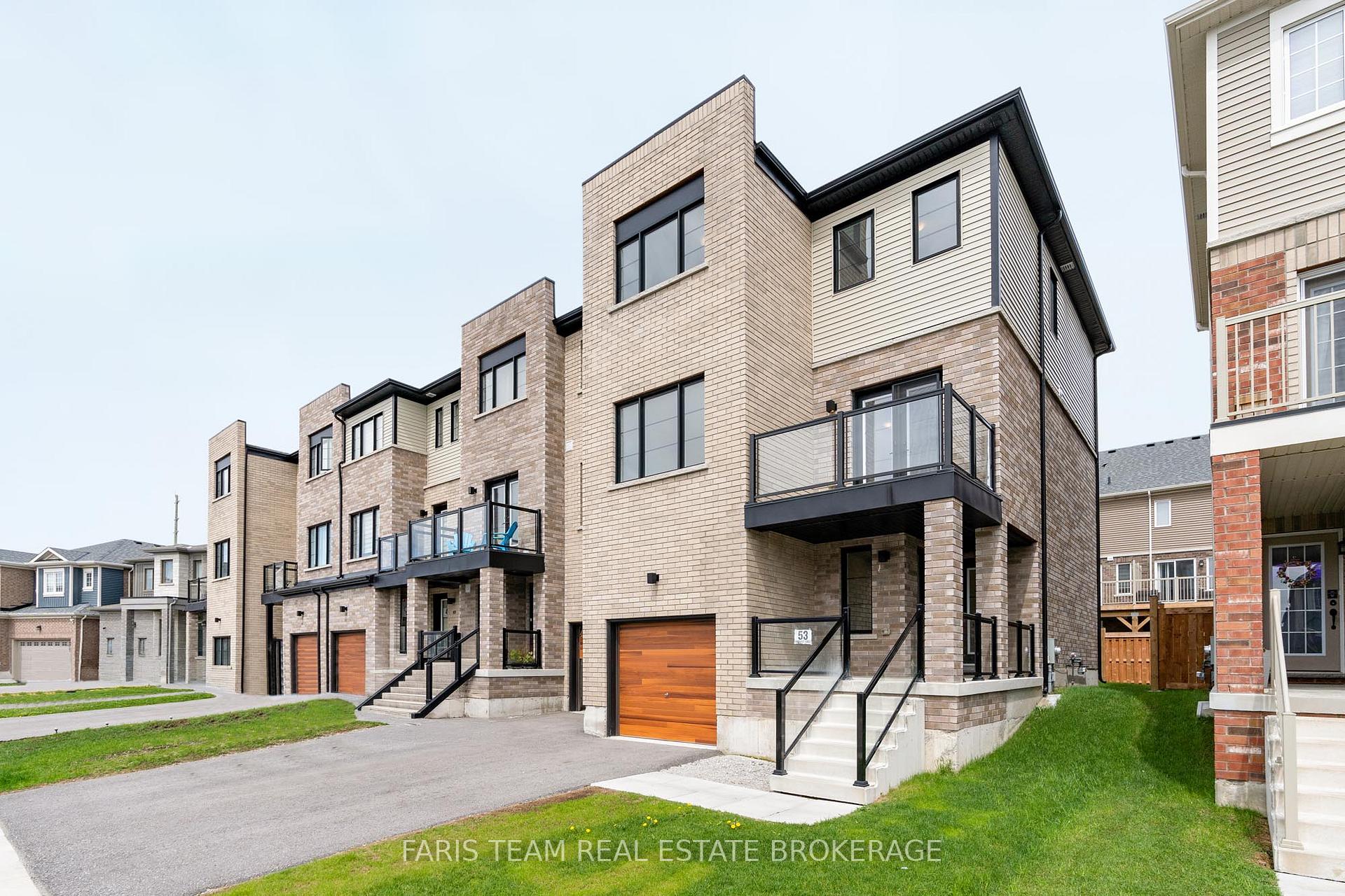 Photo 3 of 53 Harvest Crescent, Barrie, Rural Barrie Southeast — HOMEH
