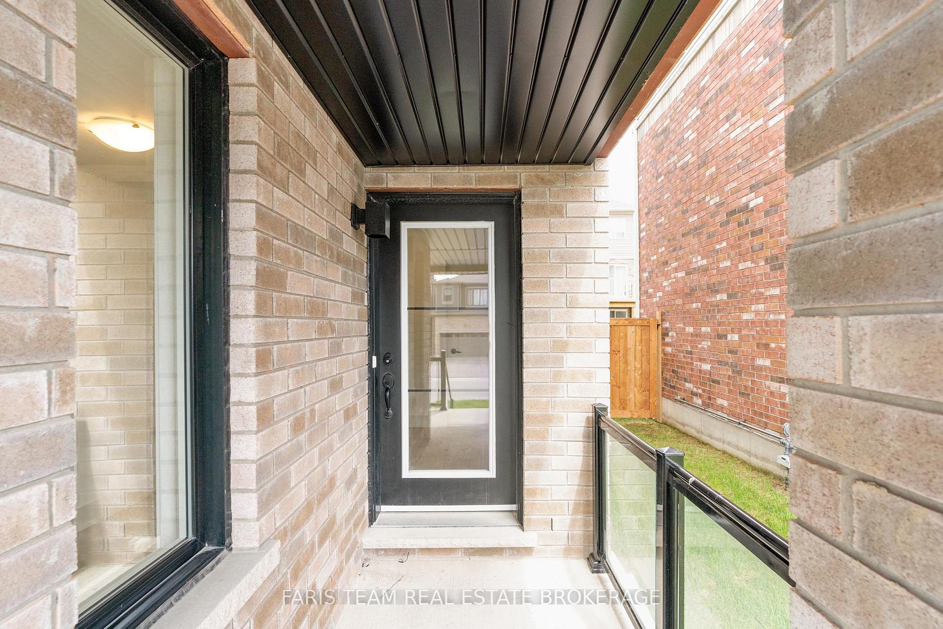 Photo 4 of 53 Harvest Crescent, Barrie, Rural Barrie Southeast — HOMEH